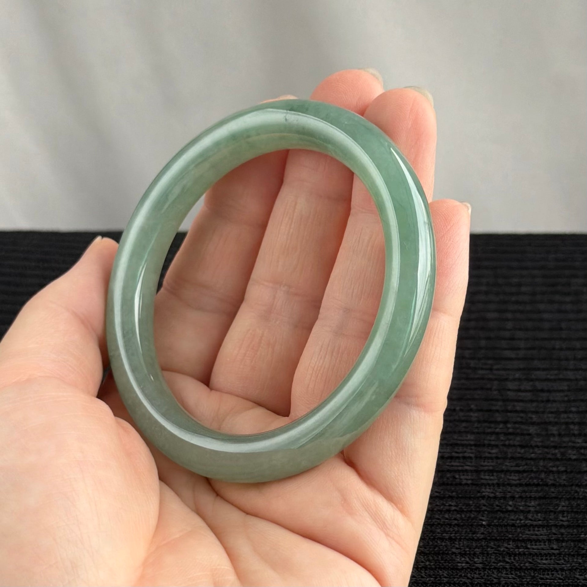 West Lake Mist Rounded Jadeite Bangle 56.5mm 西湖烟雨