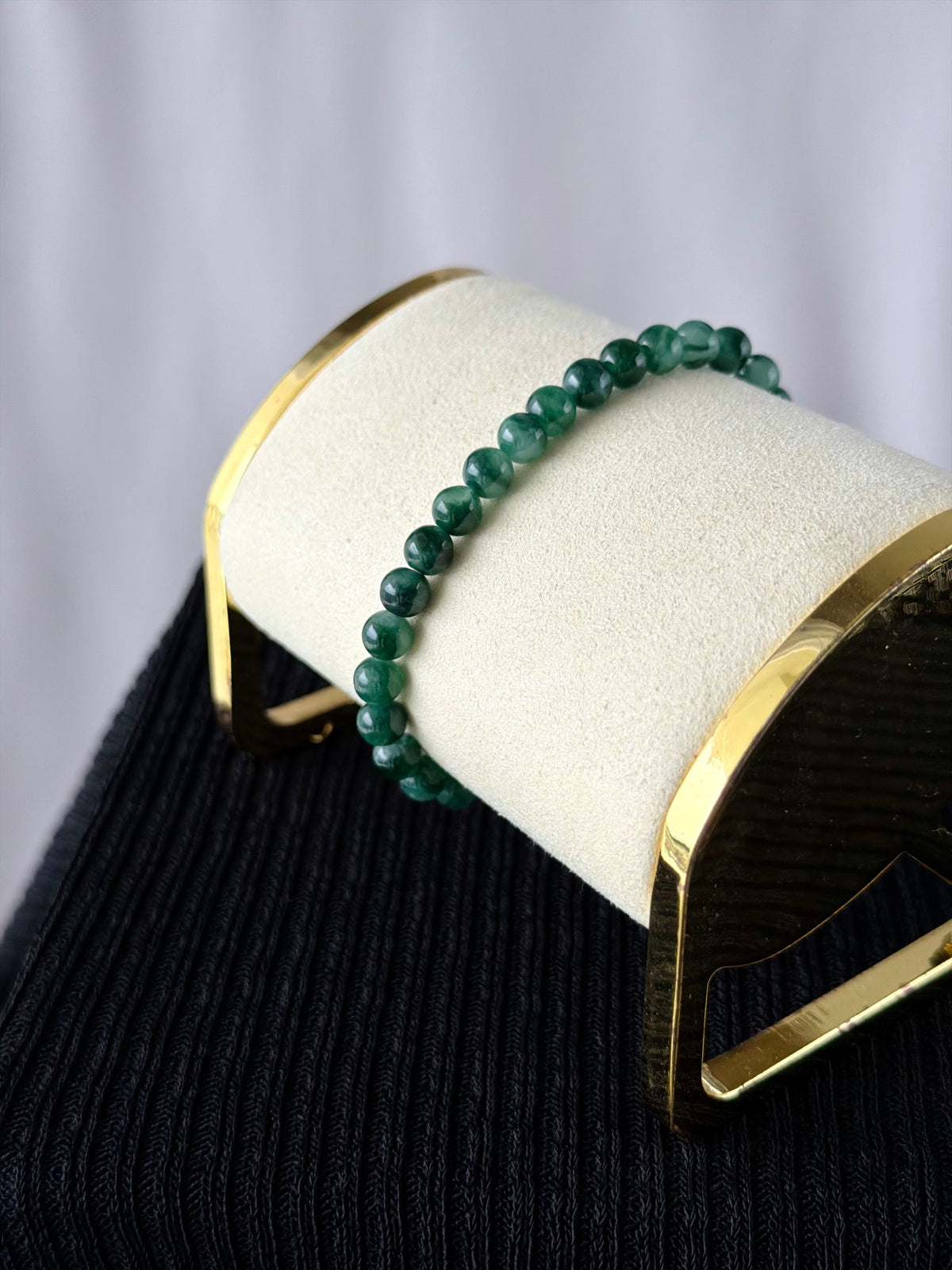 Emerald Peaks 6mm Jadeite Bracelet 青山 (Preview)