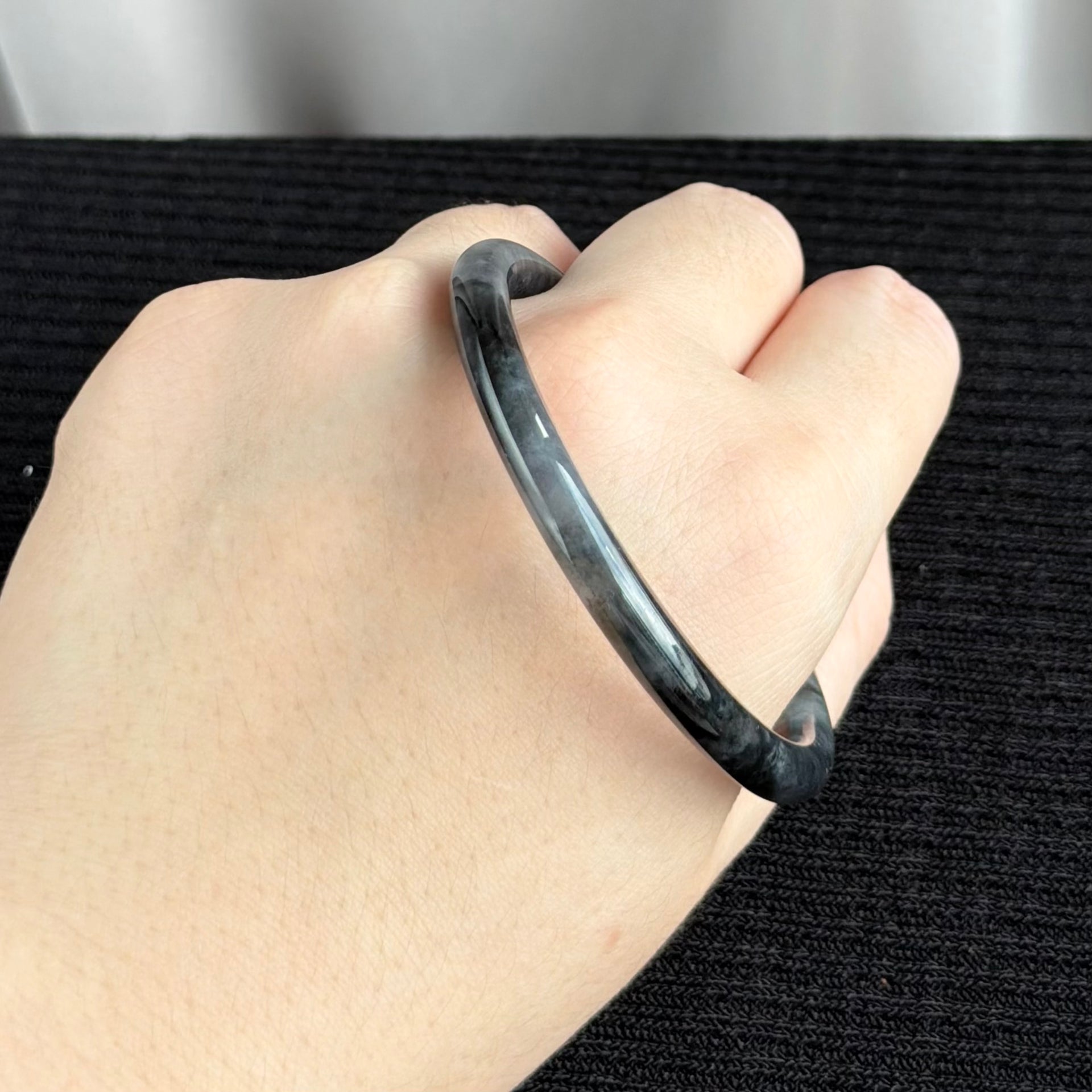 Ink Veil — Slim Jadeite Bangle 54.8mm 墨纱