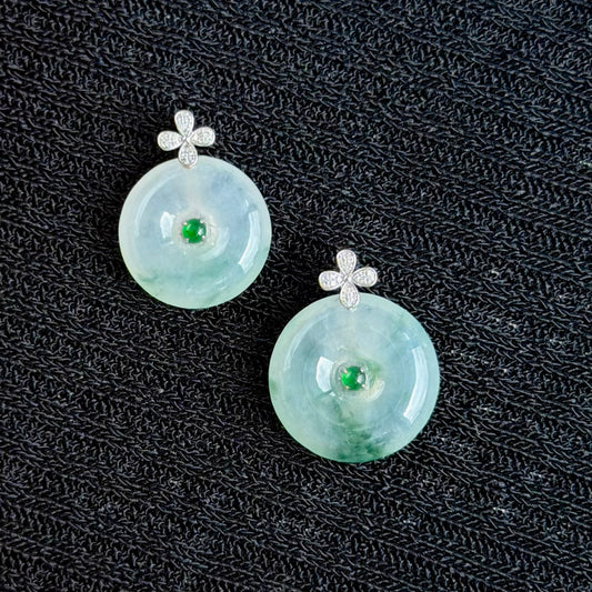 Flora of the Clear Spring Jadeite Pendant 清泉花影