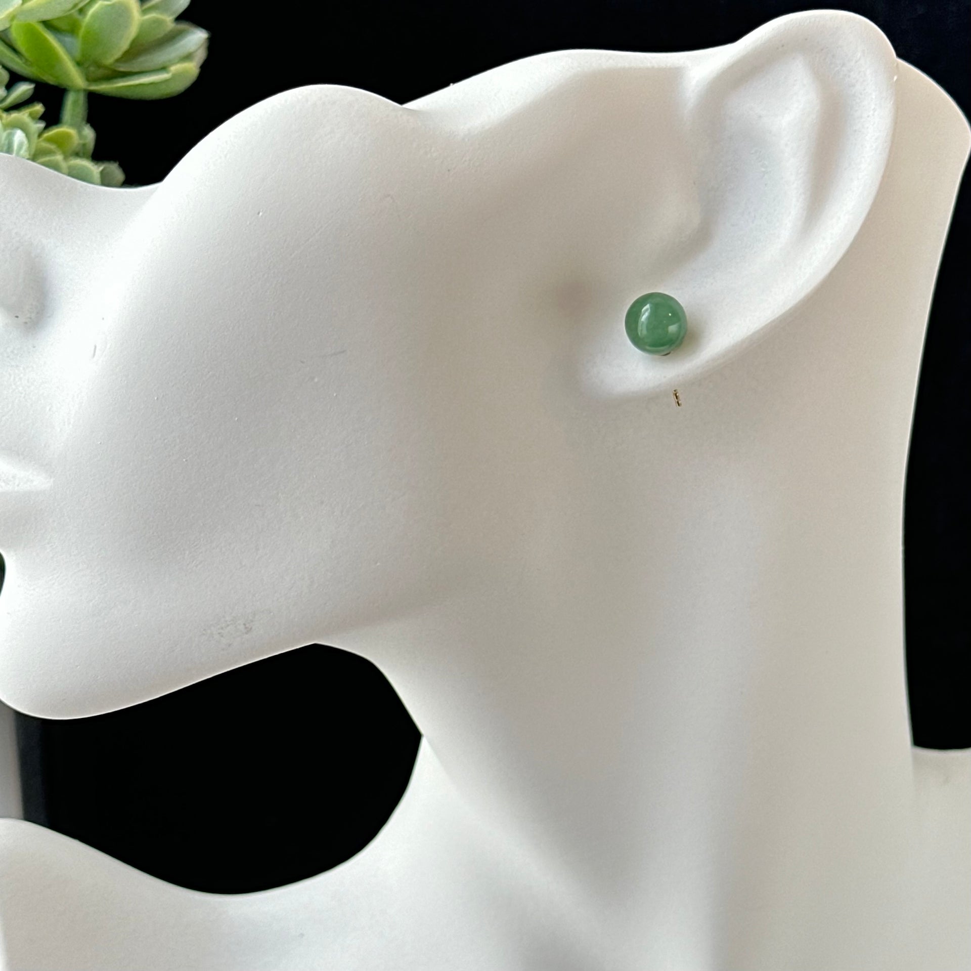 121189 Intense Green Jade Stud Earring with 18K Yellow Gold