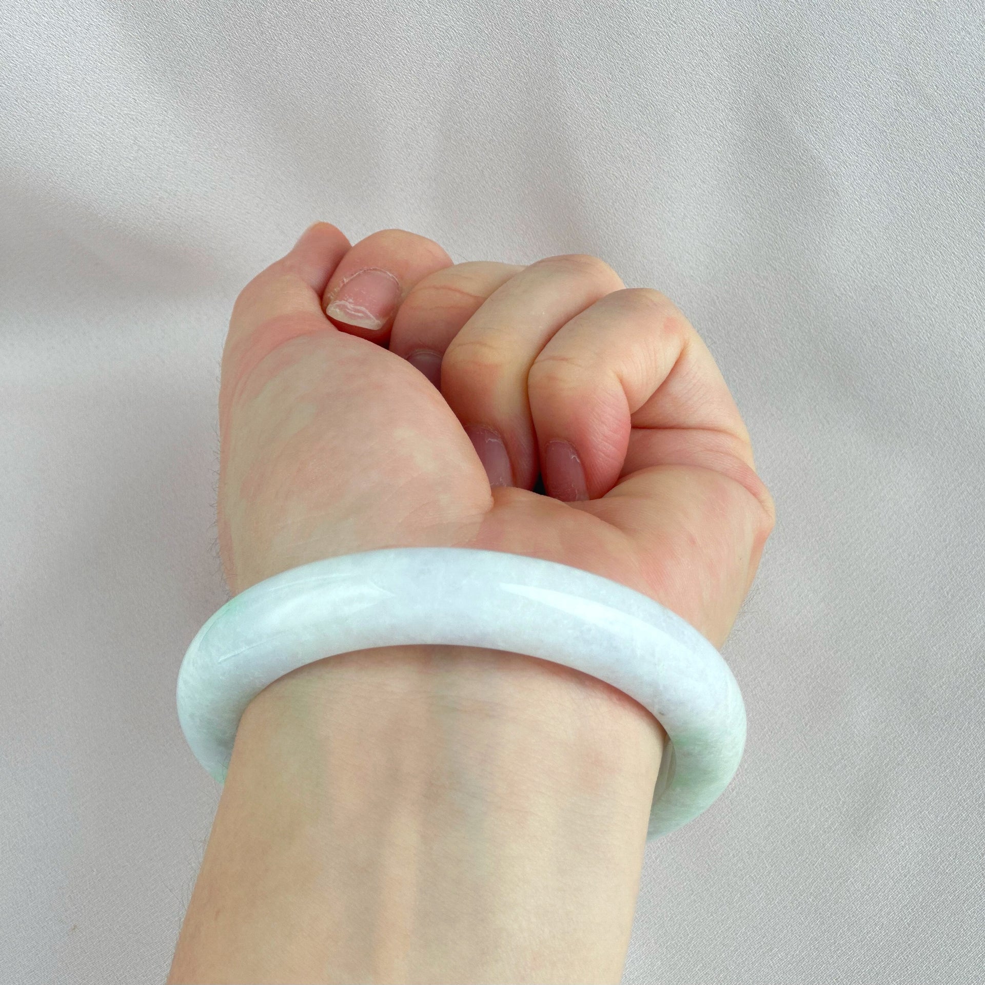 81761 60.6mm Colour of Spring Purple with Green Jadeite Bangle