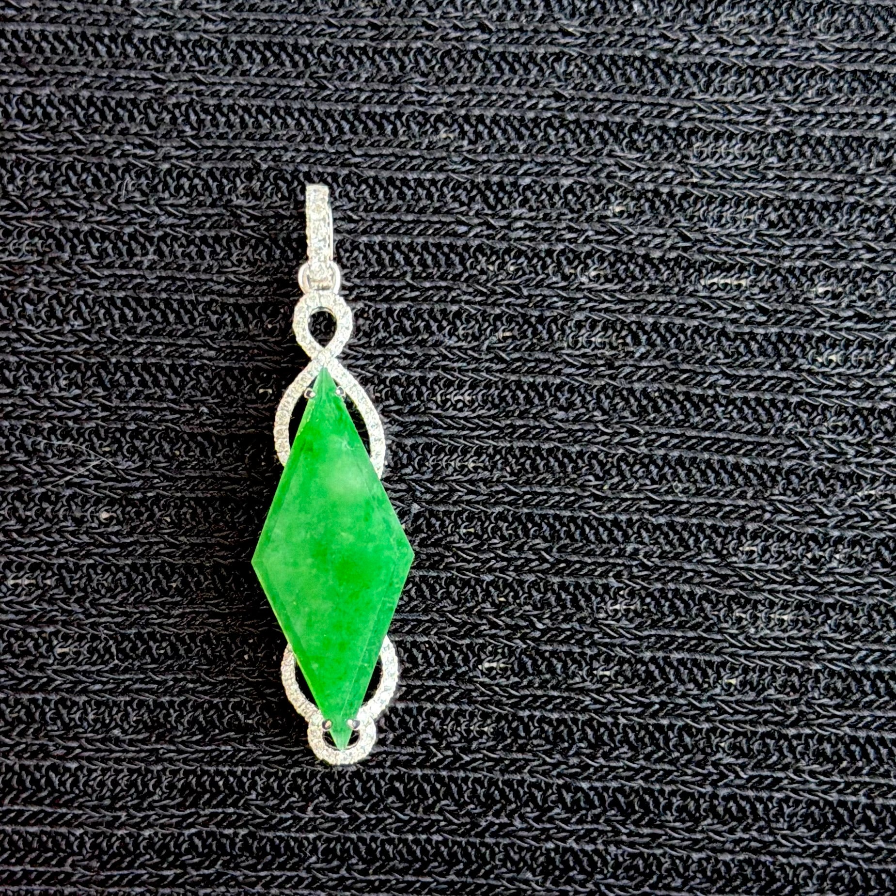 The Zenith Rhombus Jadeite Pendant 翠影凌波