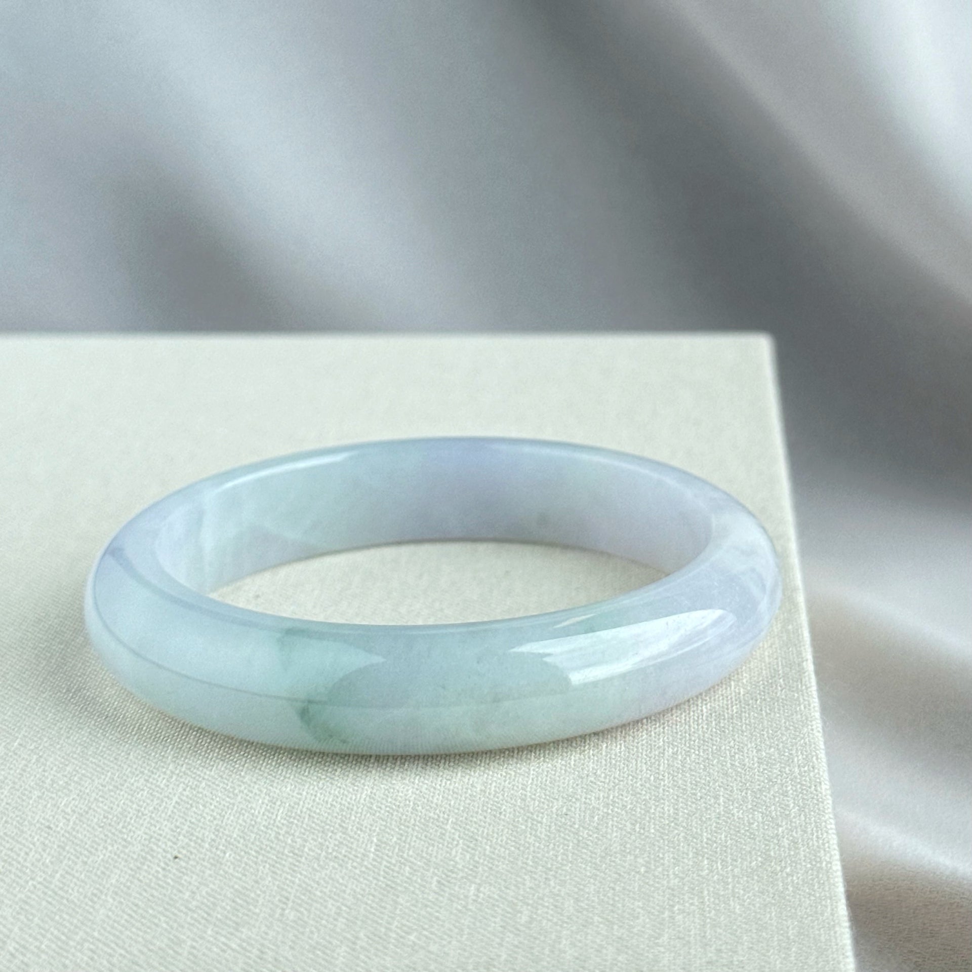 122057 56.7mm Translucent Lavender Purple with Green Florals Jadeite Bangle