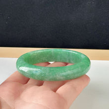 Load image into Gallery viewer, 123055 54.5mm Full Intense Green Jade Bangle
