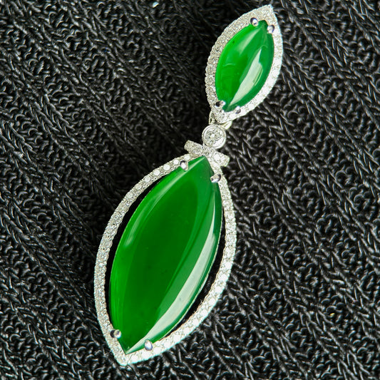 Guardian Leaf Jadeite Pendant 翠叶承福