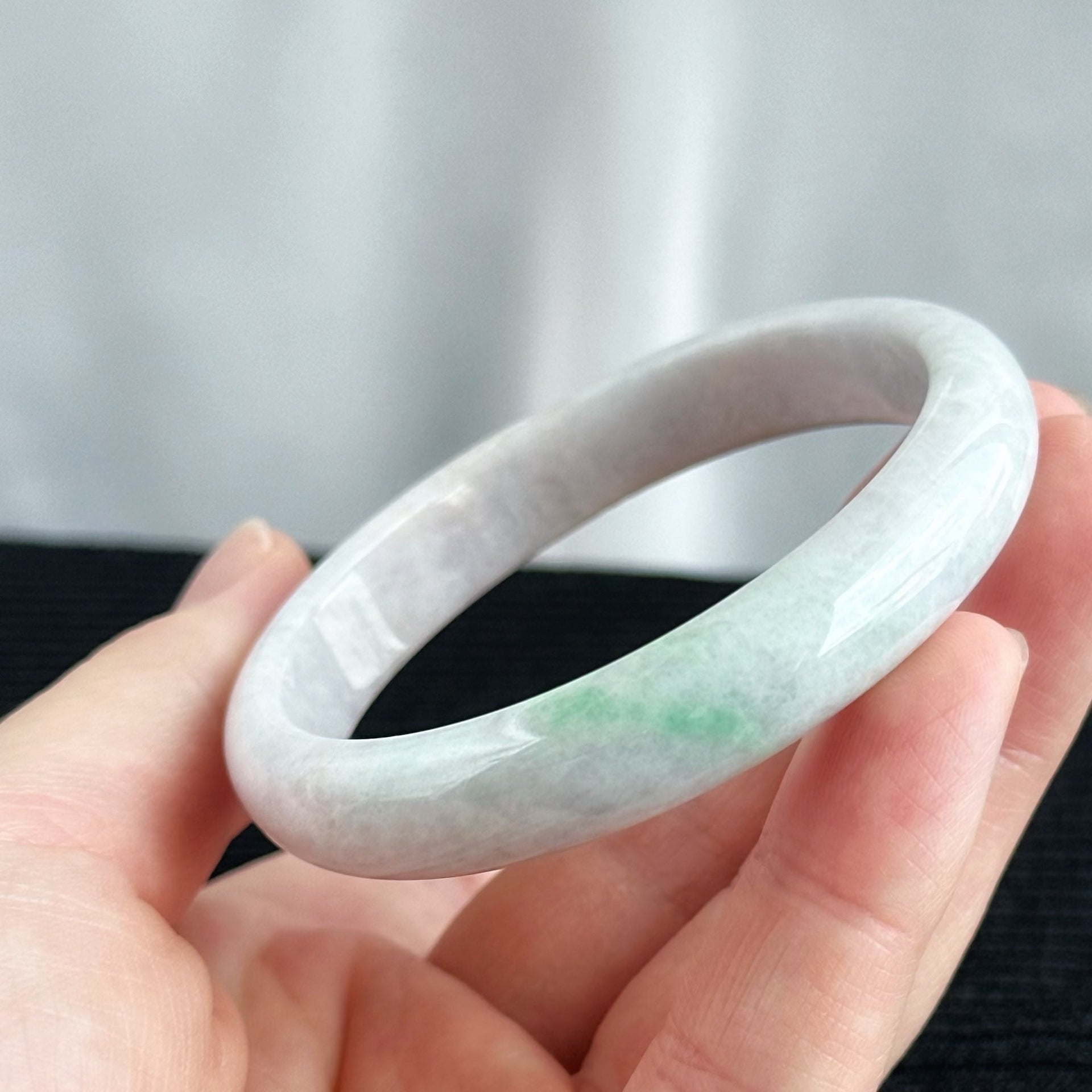 Spring Awakening 56.2mm Jadeite Bangle 春晓