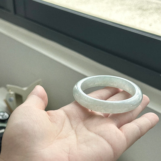 Whispers of Frost Jadeite Bangle 53.7mm 霜语