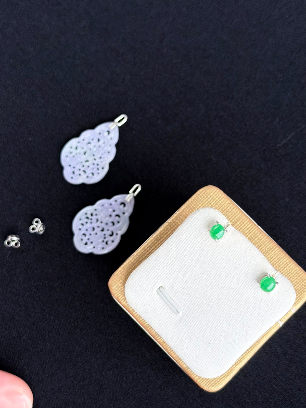 Violet Aura Jadeite Earrings 紫气东来 (Preview)