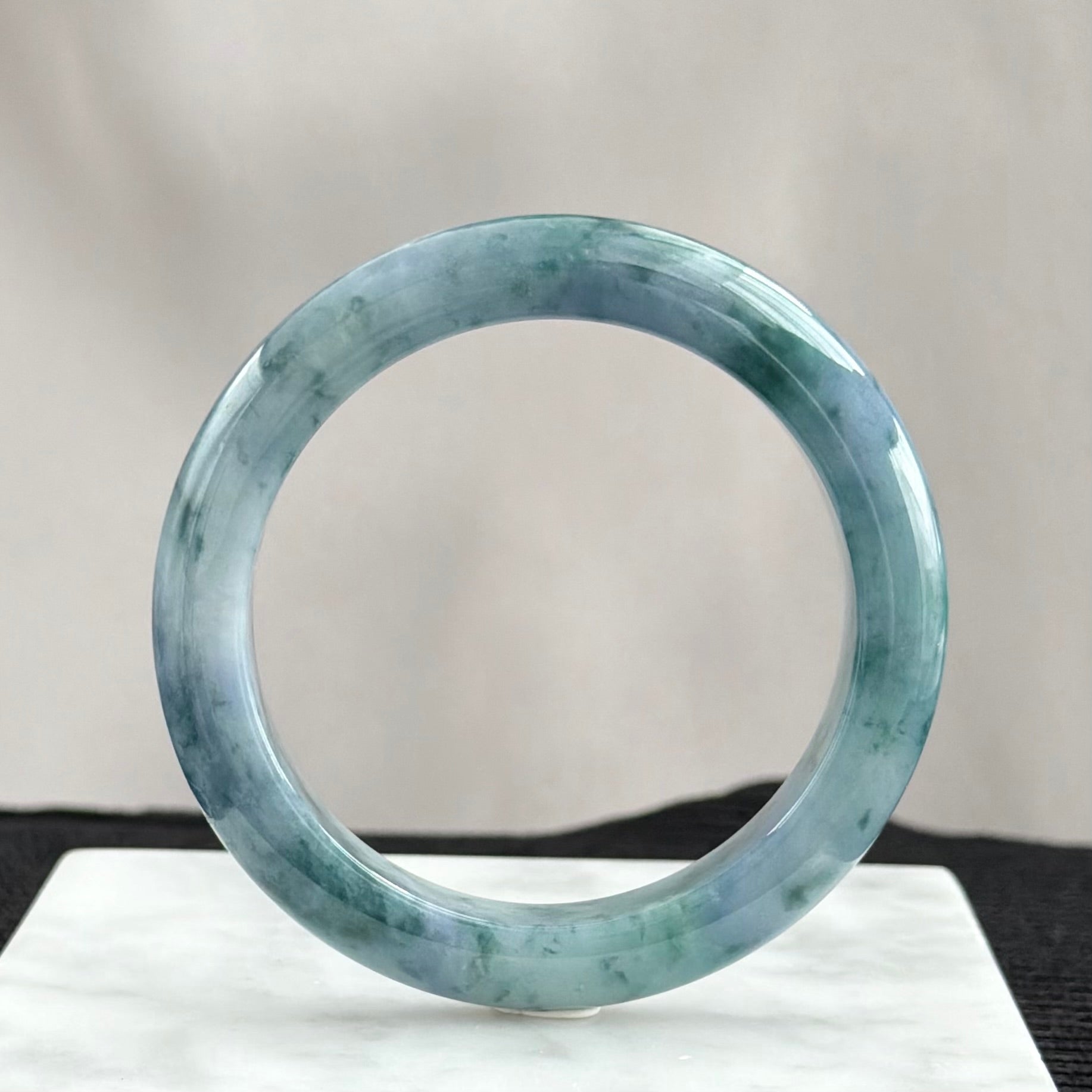 Lilac Mist over Emerald Hills Jadeite Bangle 54.9mm 紫霭青峦