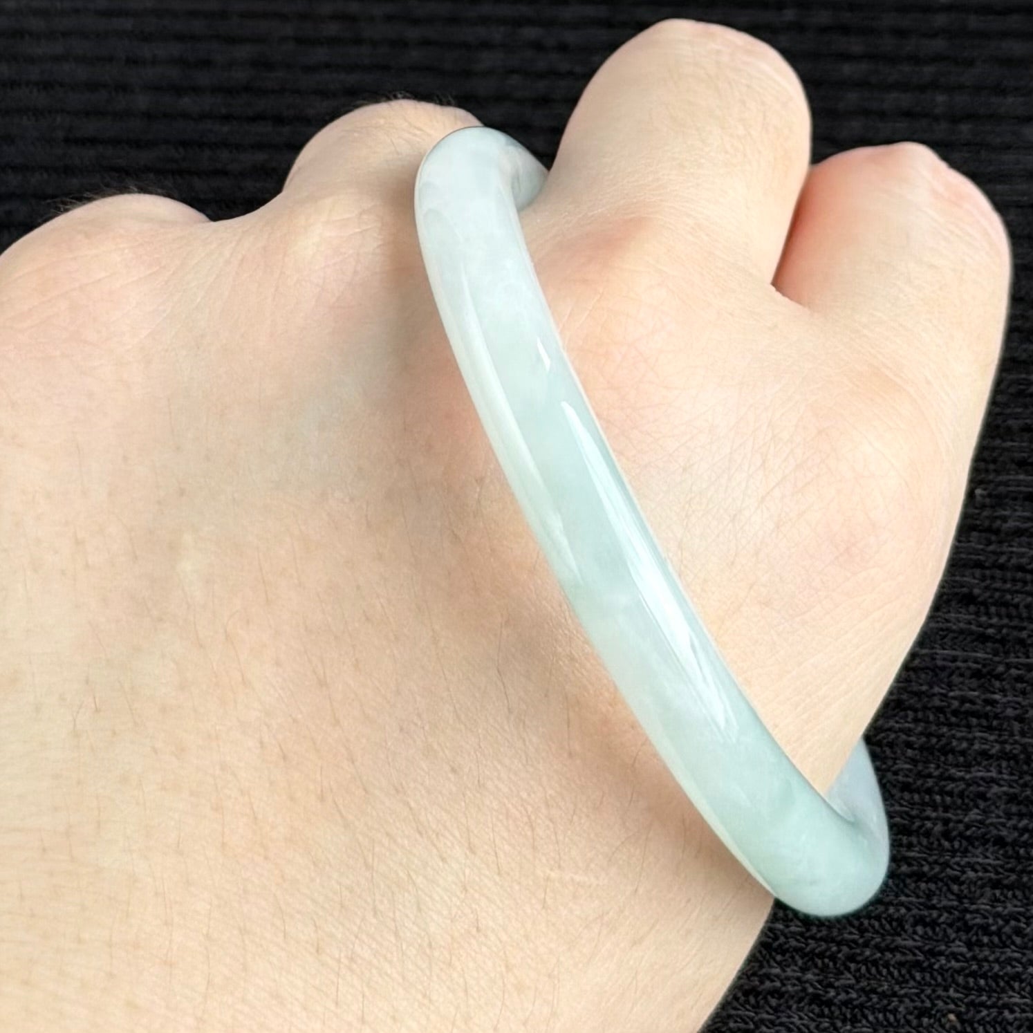 Quiet Radiance Jadeite Bangle 55.1mm 静润之光