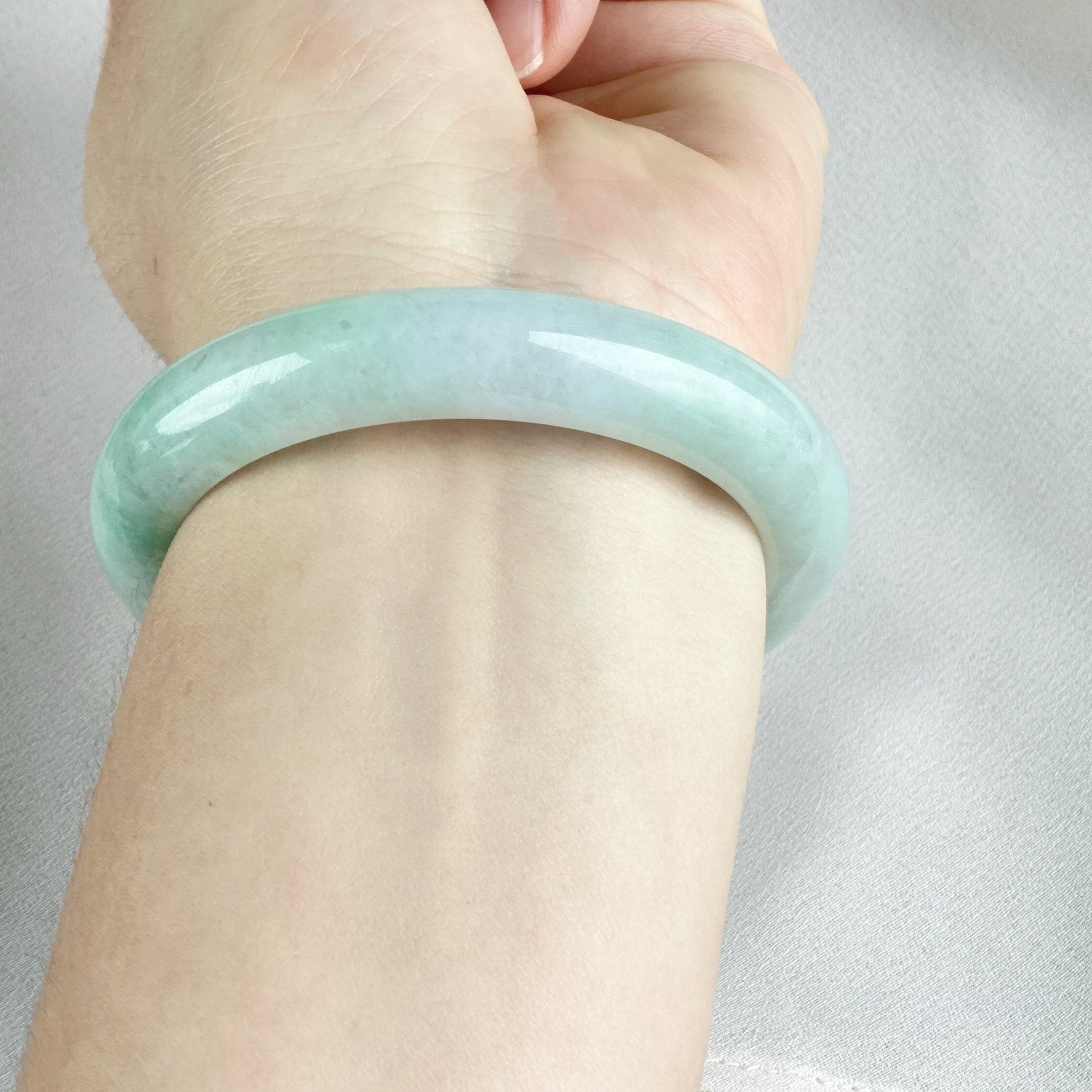 10757 57.4mm Ice Fu Rong Moss in Snow Jadeite Bangle