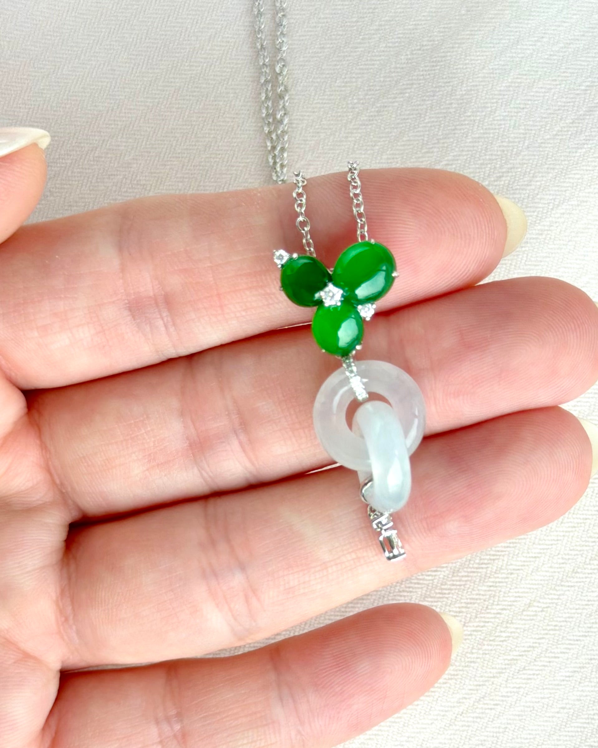 Clover's Blessing Jade Pendant 帝王凝露 (Preview)