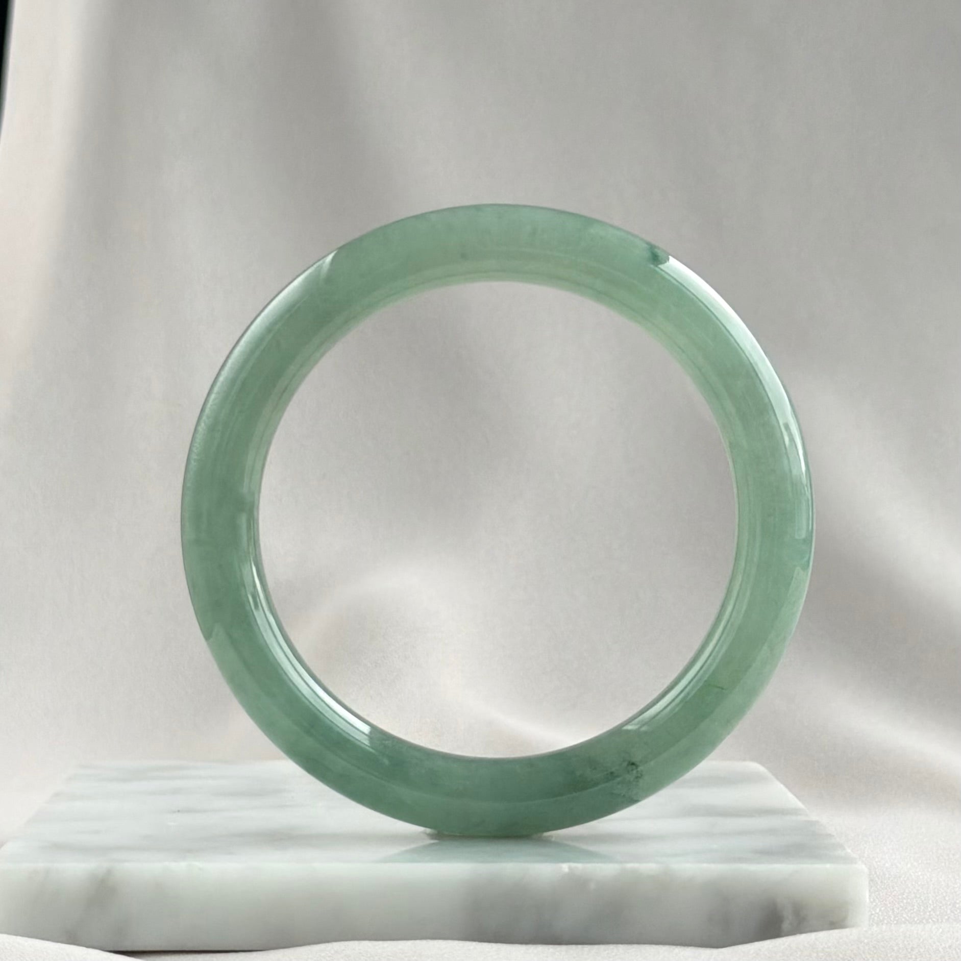 West Lake Mist Rounded Jadeite Bangle 56.5mm 西湖烟雨