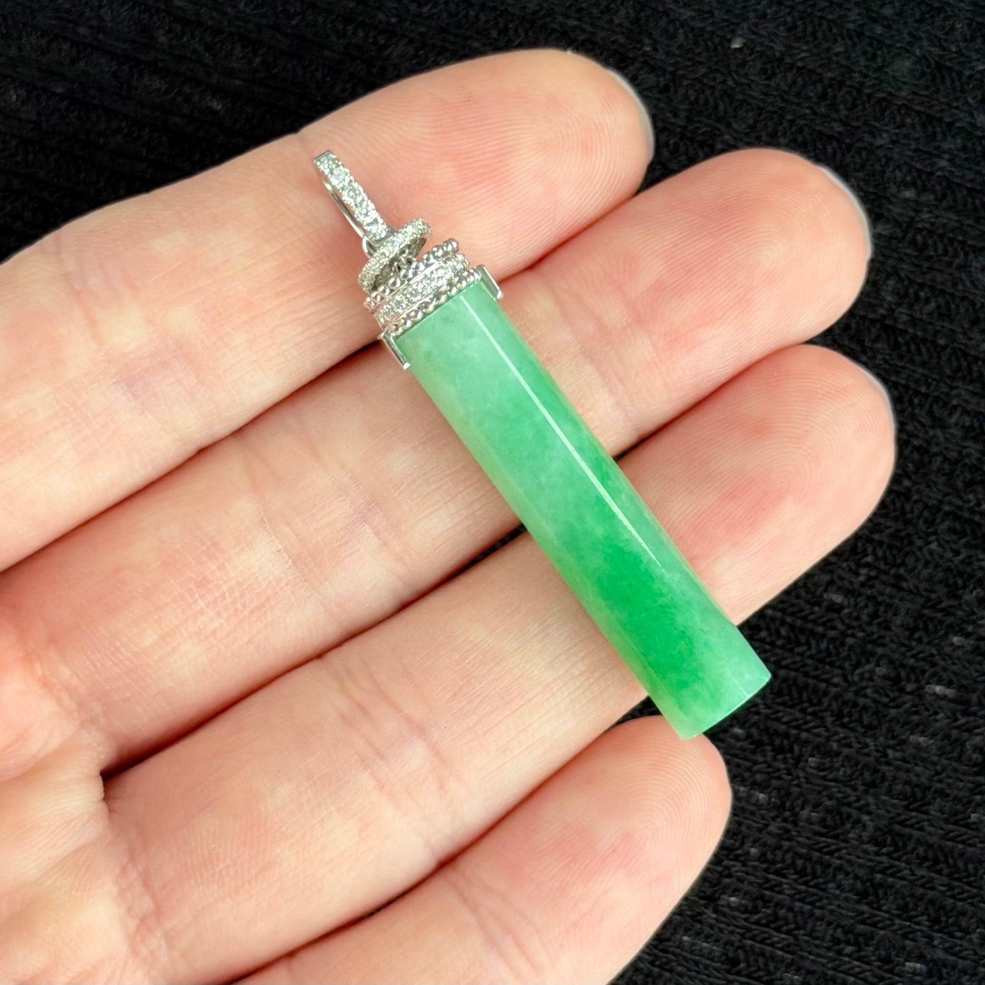 Pillar of the Eternal Spring Jadeite Pendant 长青玉柱
