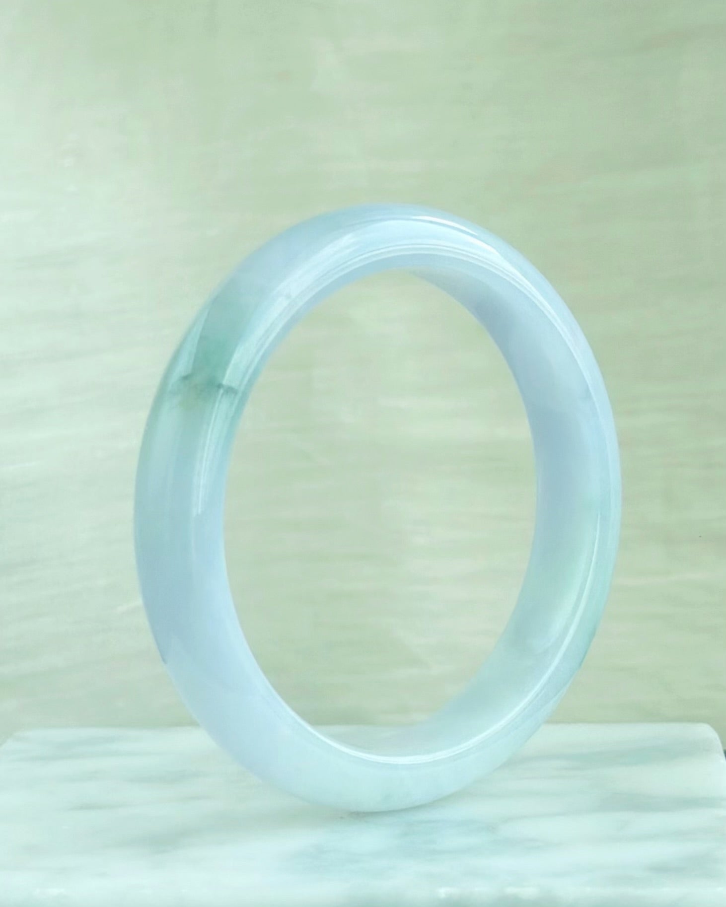 The Velvet Iris 57.8mm Jadeite Bangle 丝绒鸢尾 (Preview)