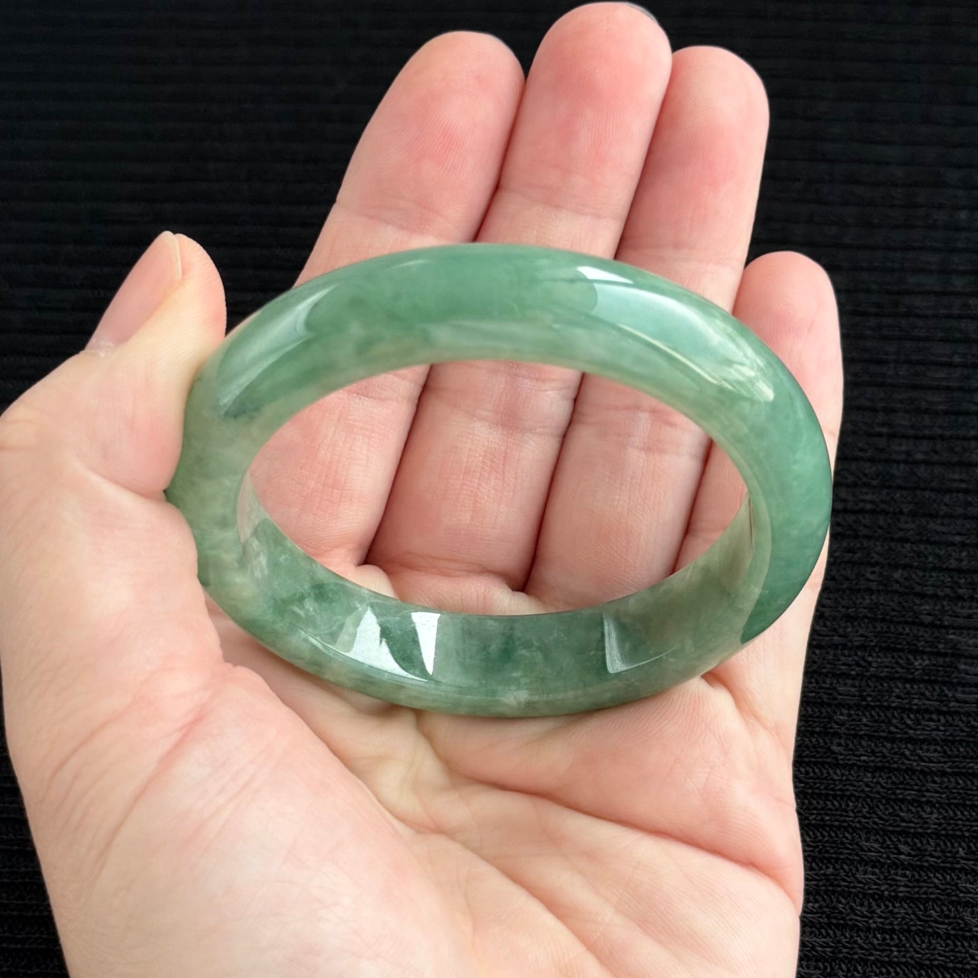 Spring Morning in Jiangnan Jadeite Bangle 55.3mm 江南春晓