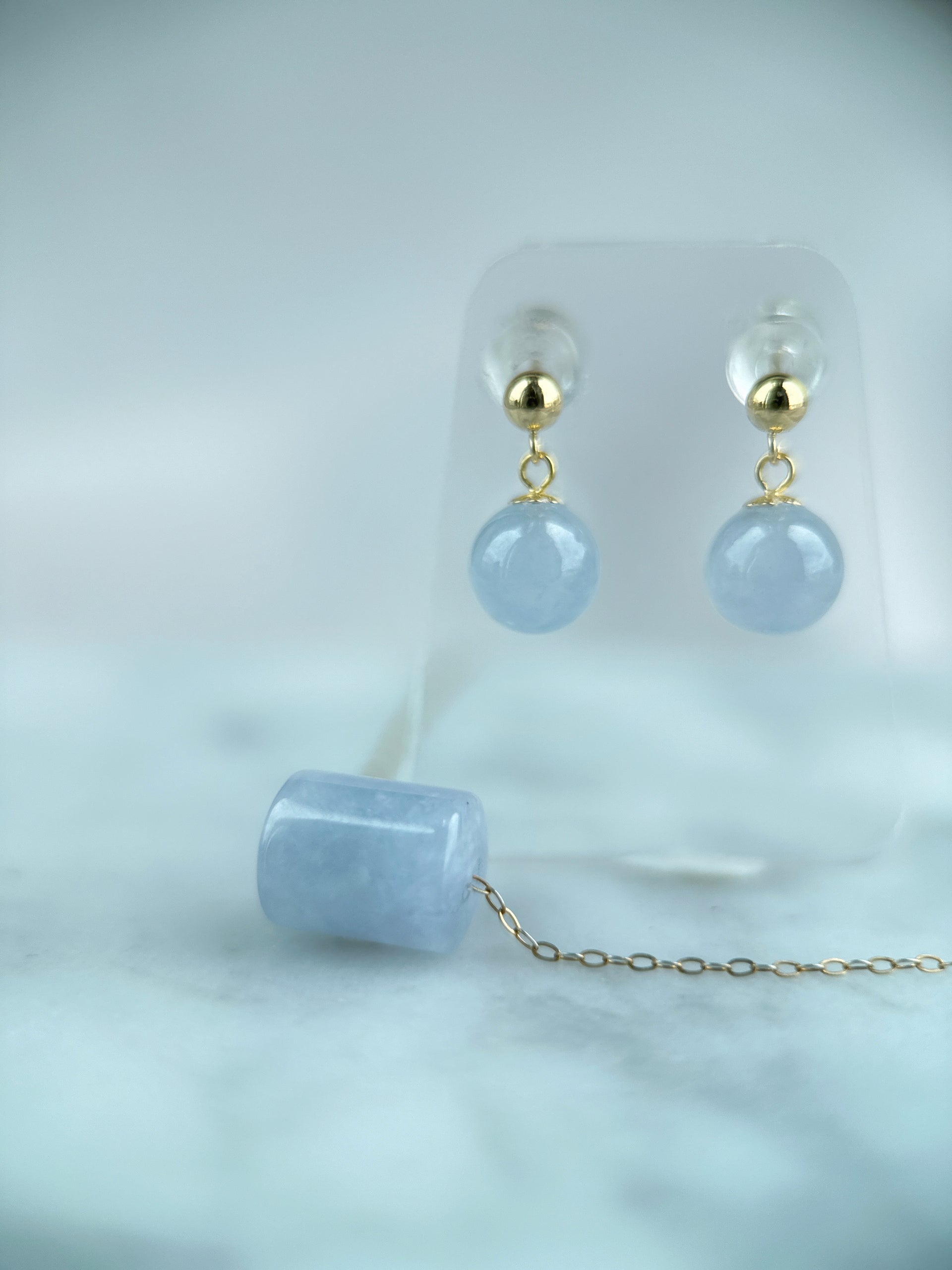 102588 Icy Lavender Purple Jade Bead Earring with 18K Yellow Gold