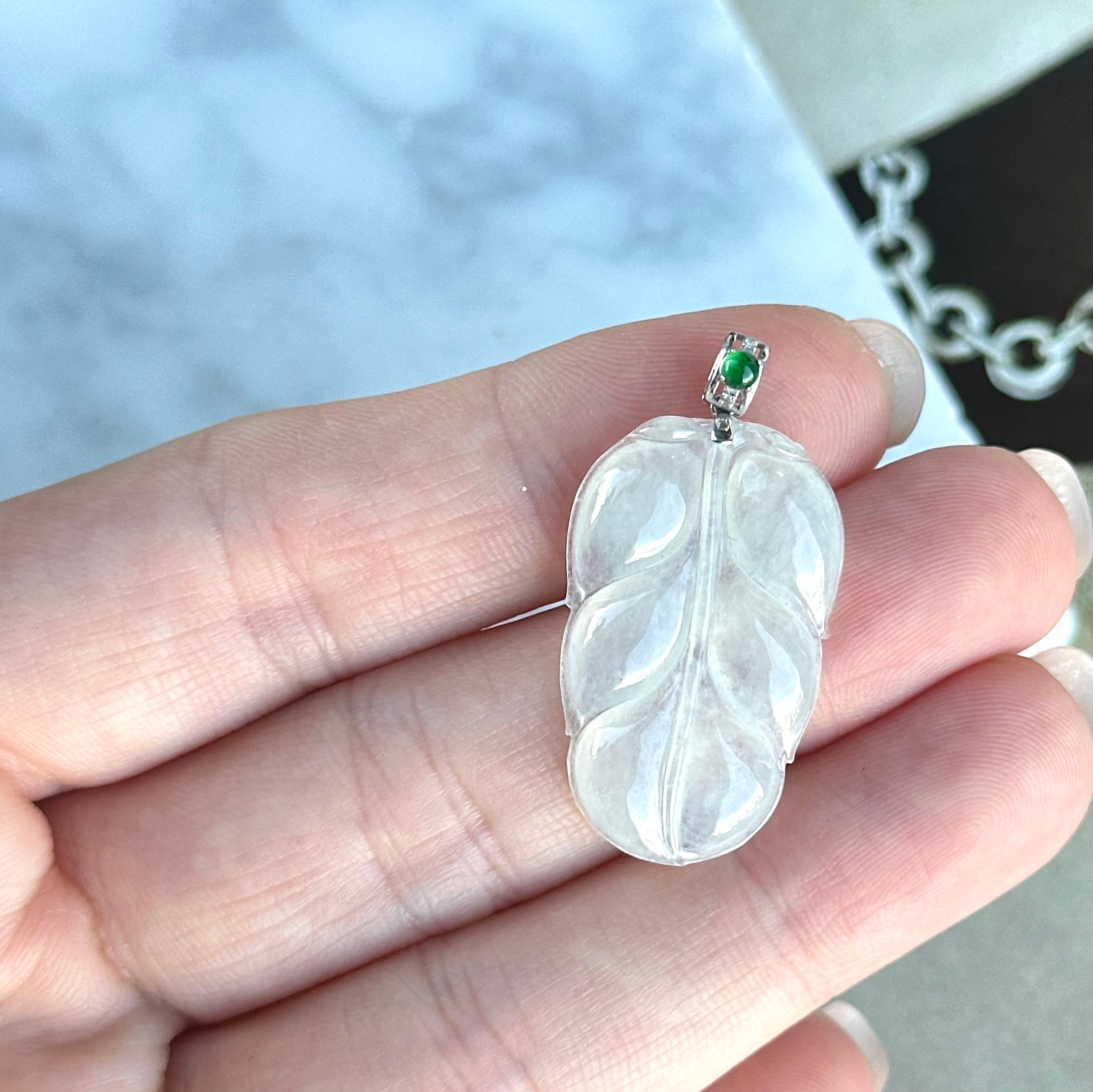 113088 Jade Leaf of Fortune Pendant