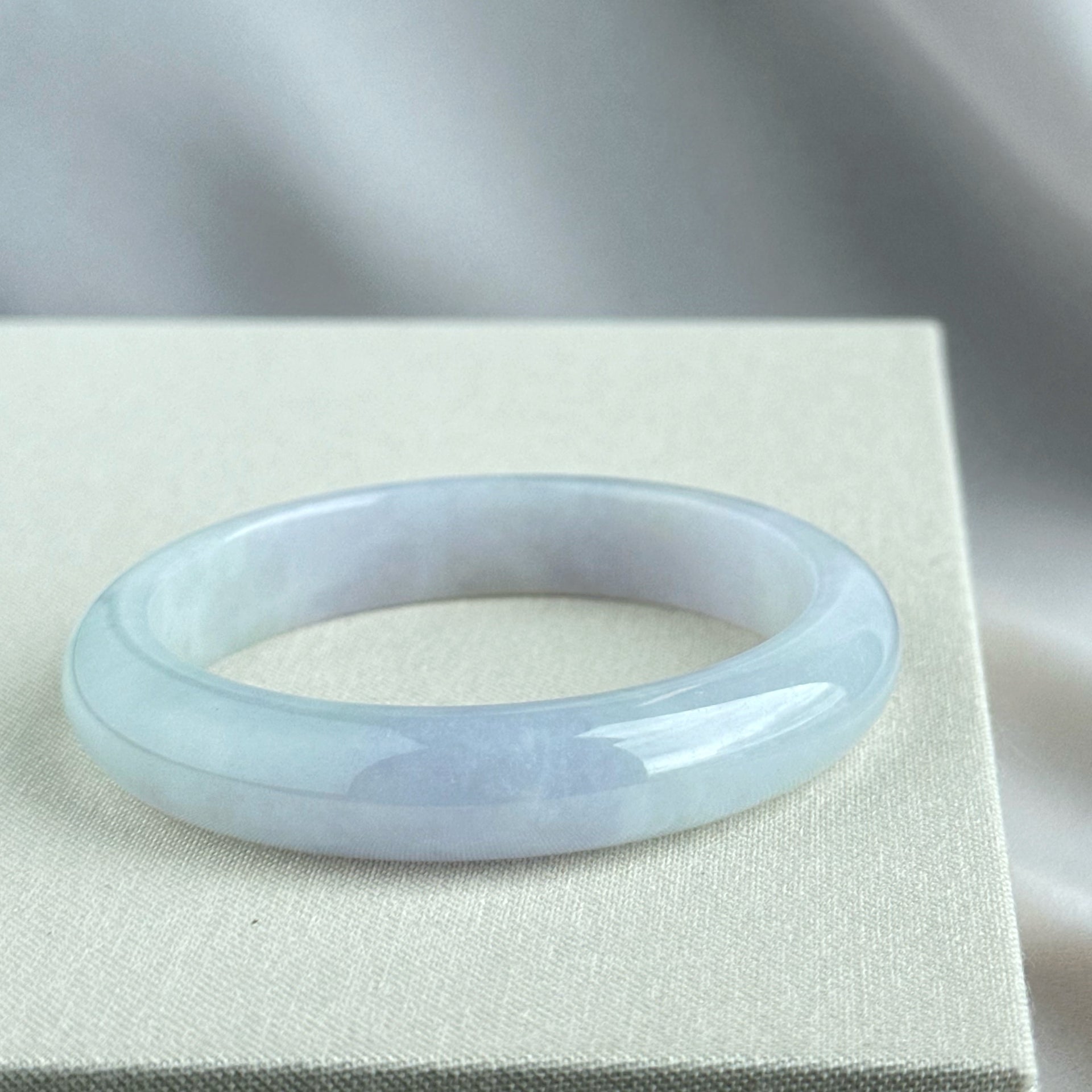 122057 56.7mm Translucent Lavender Purple with Green Florals Jadeite Bangle