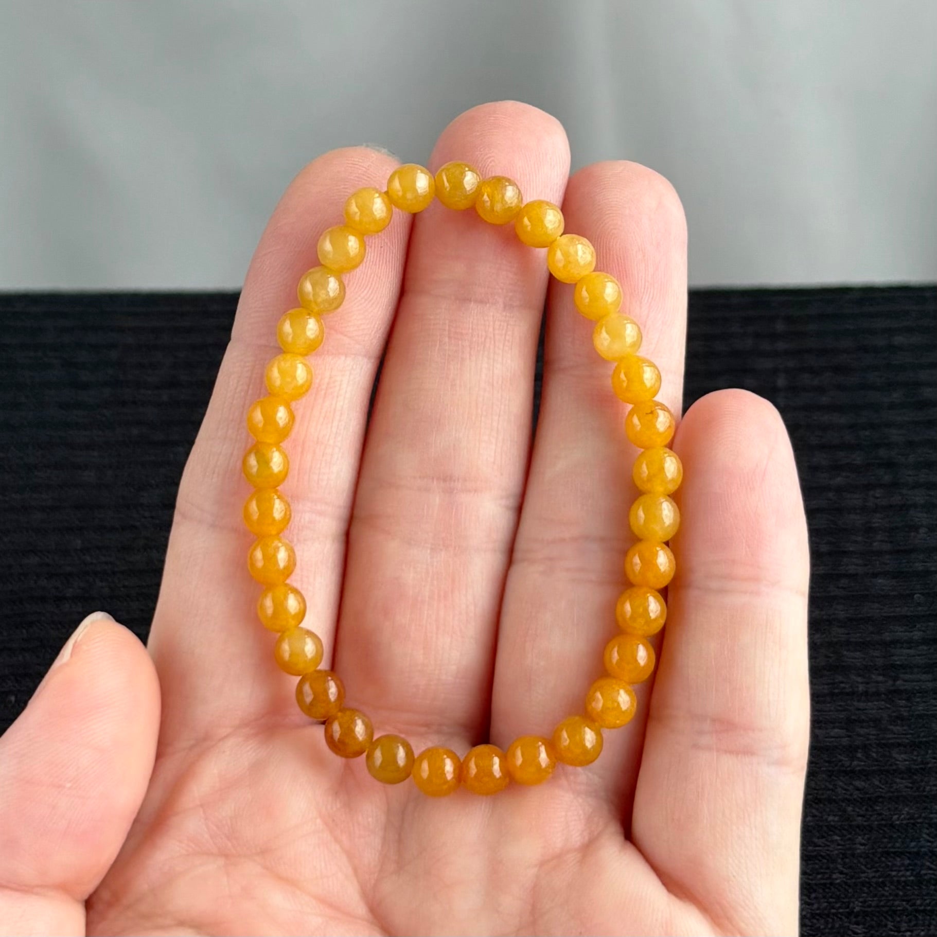 The Sunlit Nectar 5.4mm Jadeite Bracelet 朝阳蜜露