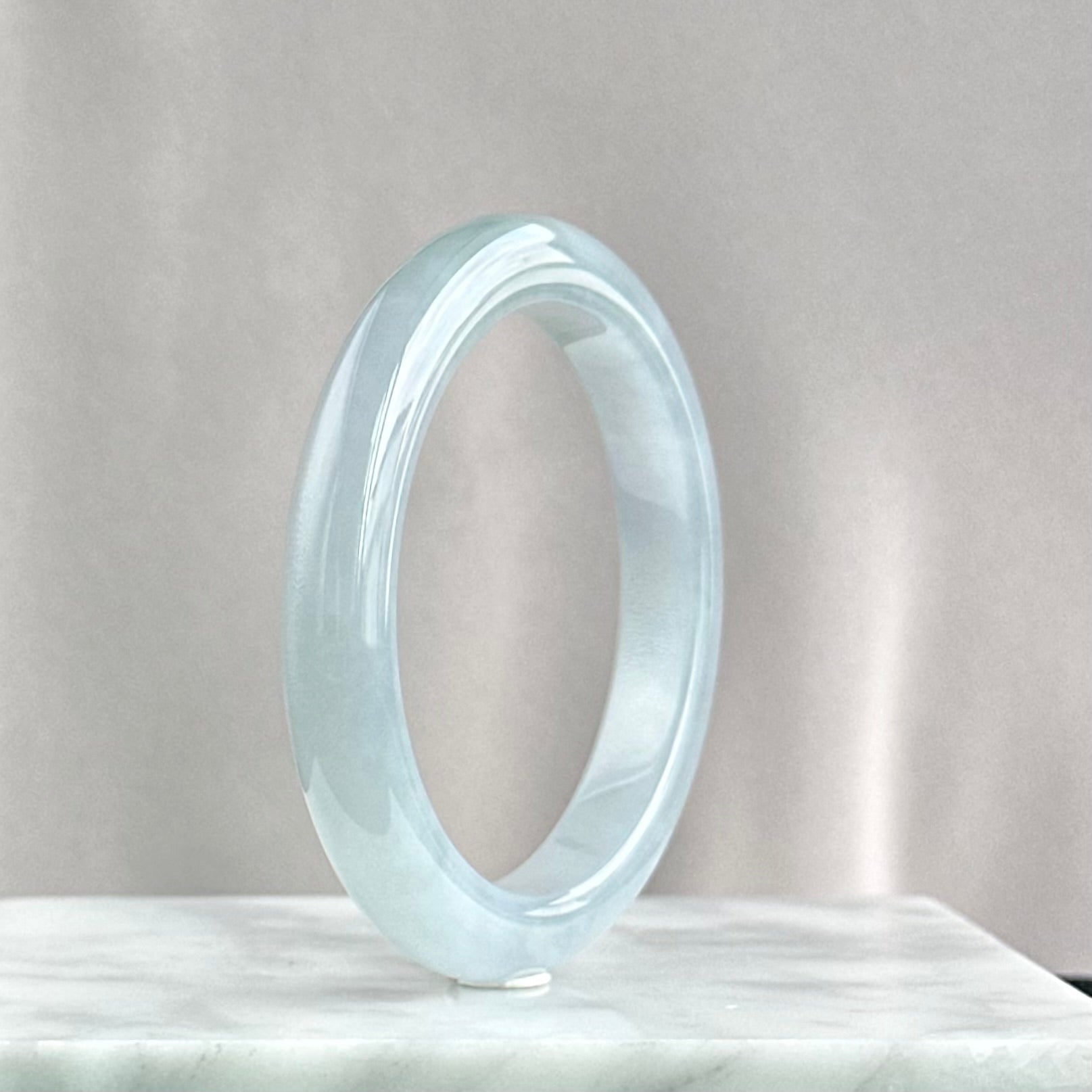 Moonlit Reverie Jadeite Bangle 52.0mm 月影清梦
