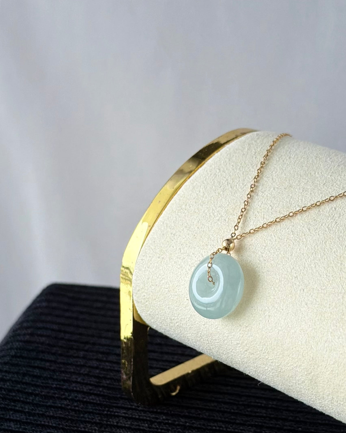 Calm Lake Moon Jadeite Pendant 平湖秋月 (Preview)
