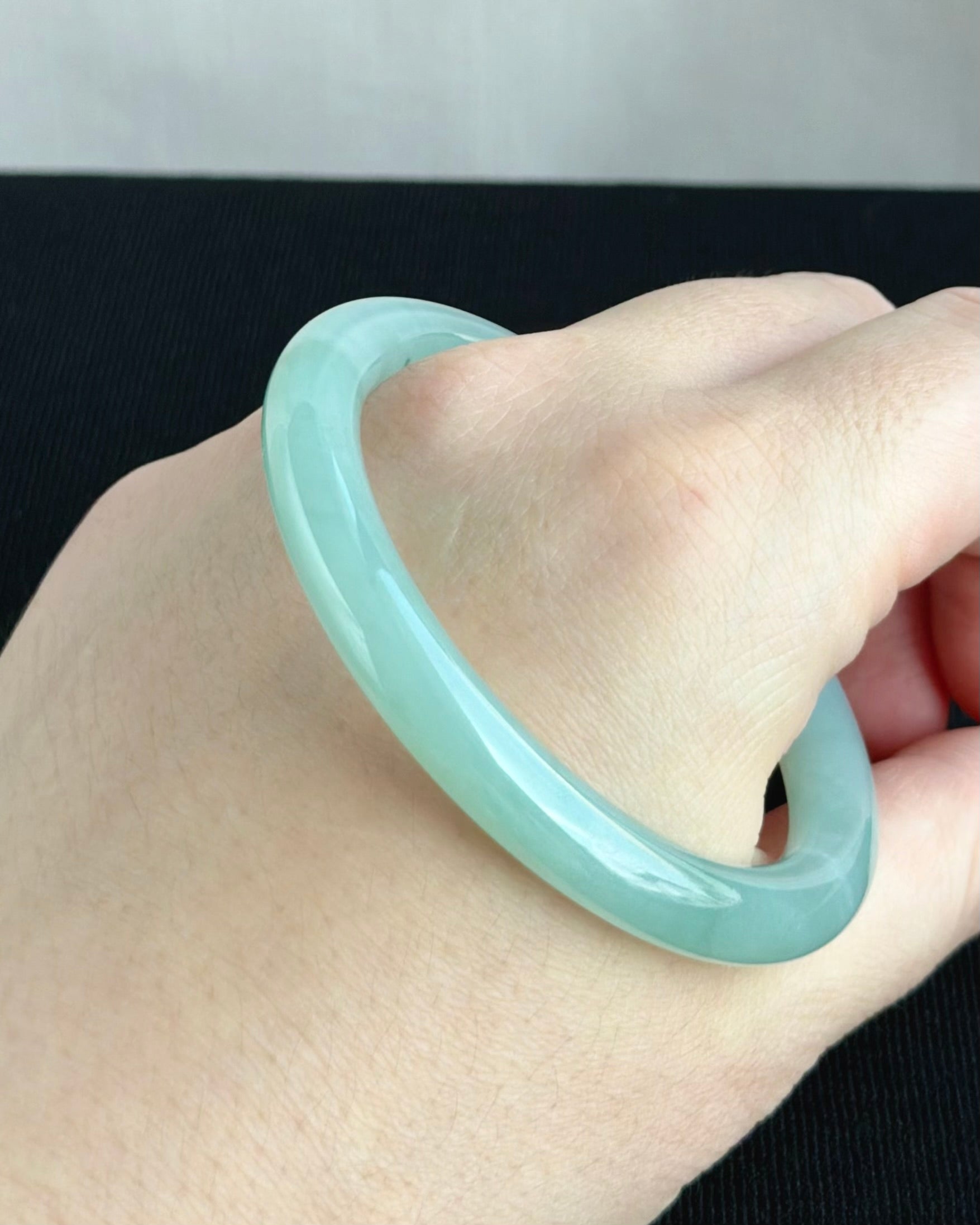 Mirror of the Sky 54.6mm Jadeite Bangle 天空之镜 (Preview)