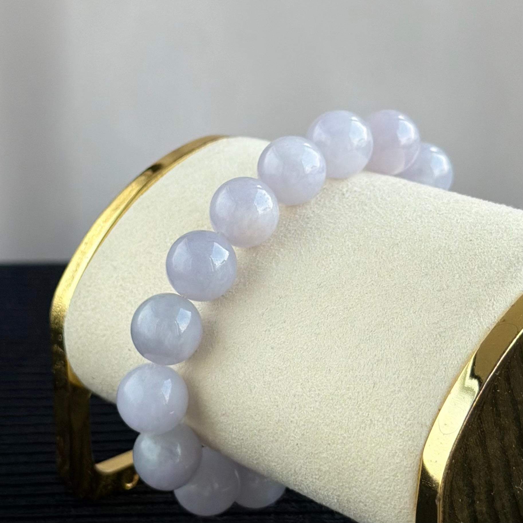 The Violet Empress Strand 12.0mm Jadeite Bracelet 紫韵天香