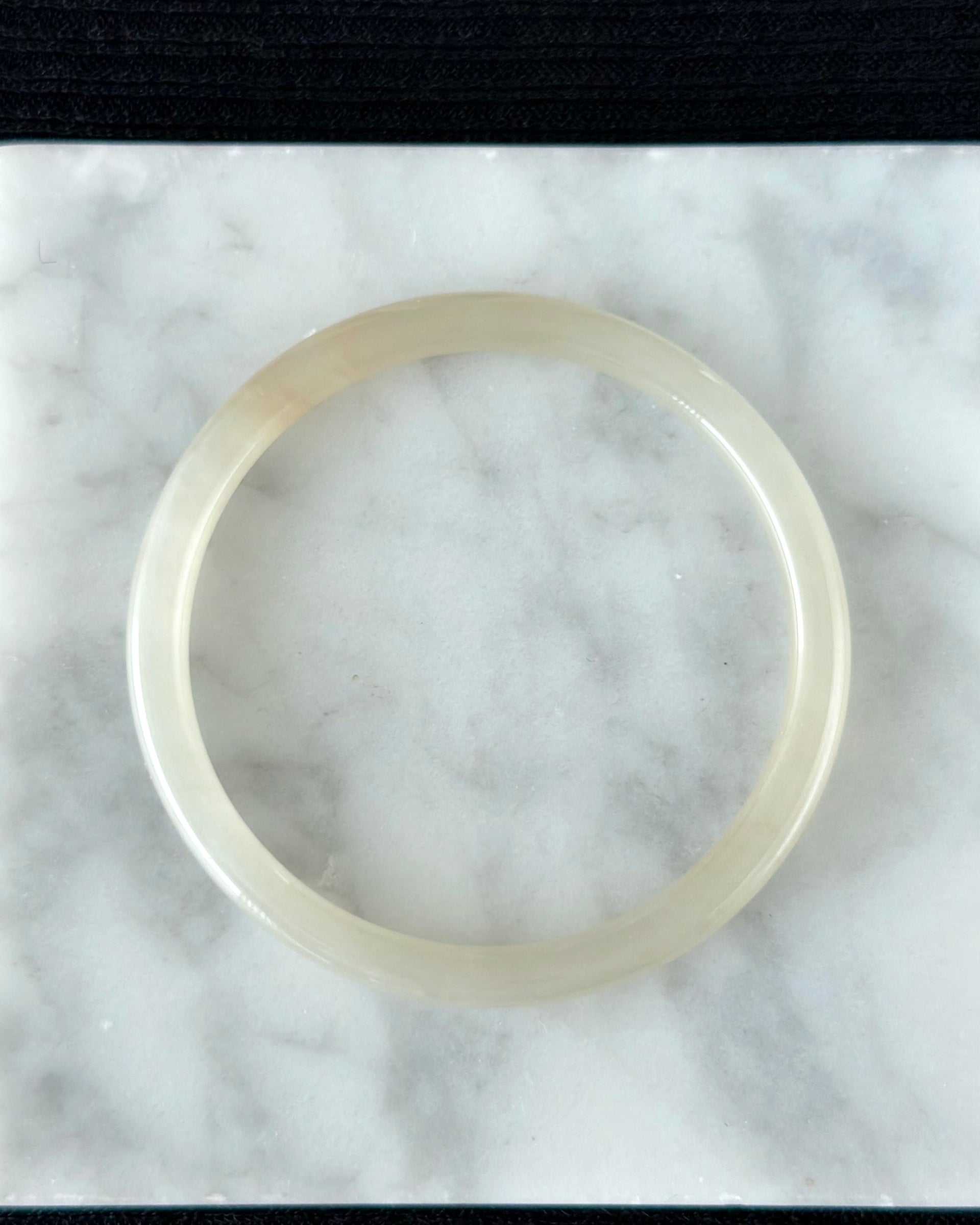 The Dawn Lotus 55.5mm Nephrite Bangle 晨曦初荷 (Preview)