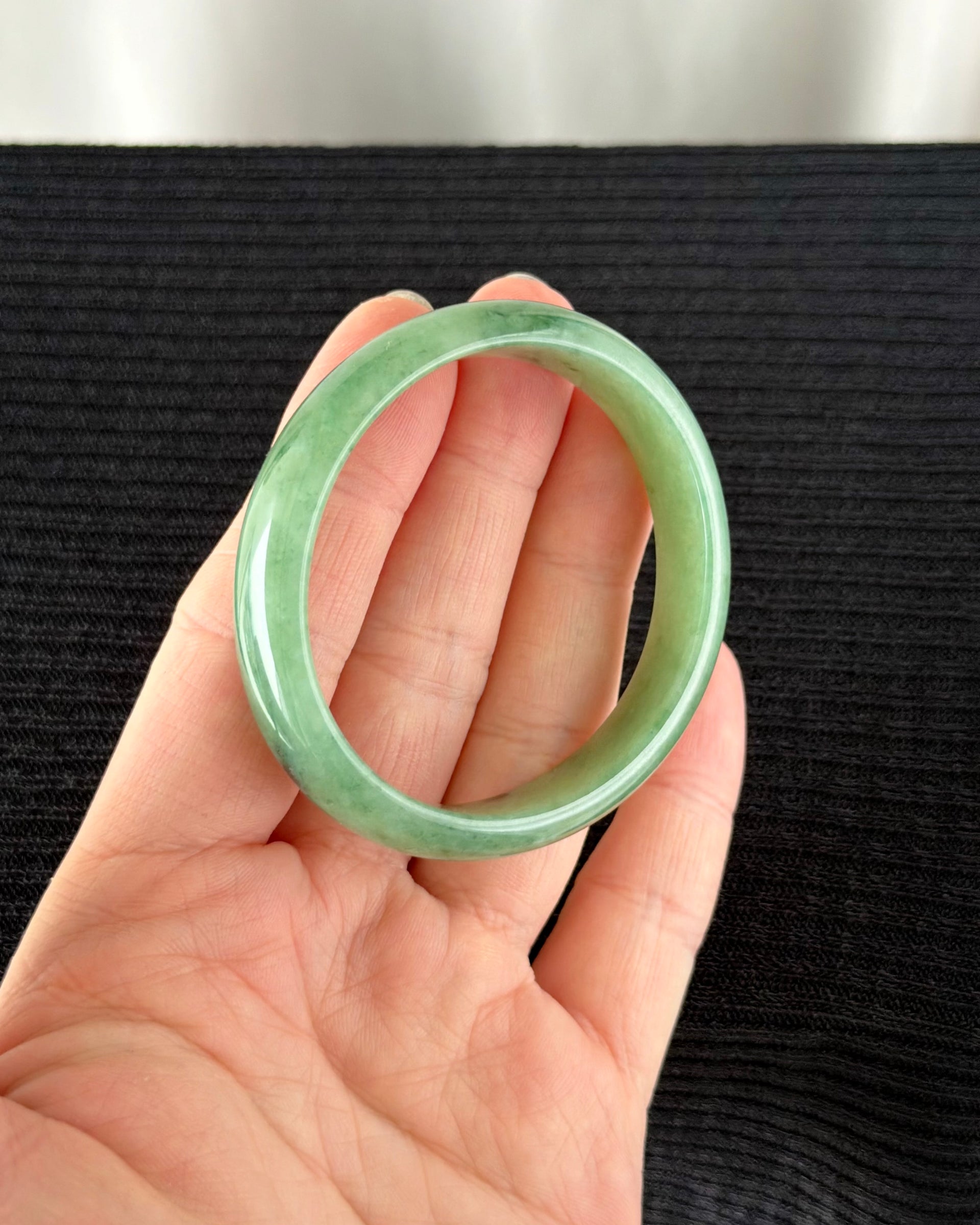 Emerald Bamboo Grove 53.4mm Oval Jadeite Bangle 翠竹深幽 (Preview)