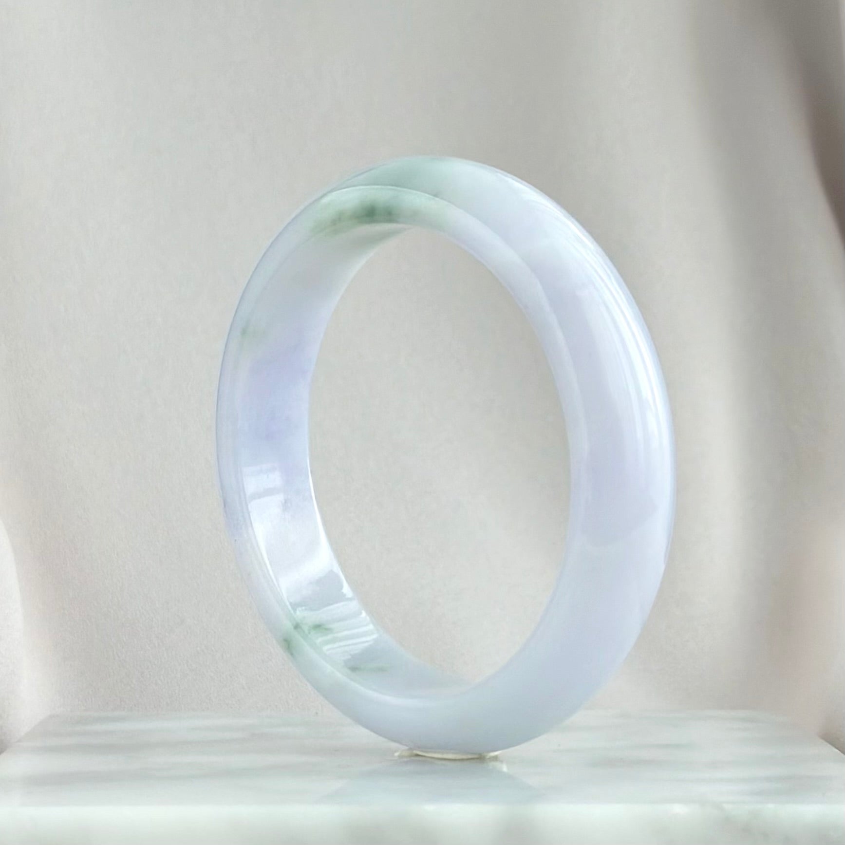 Orchids in the Hidden Valley 53.9mm Jadeite Bangle 幽谷兰香