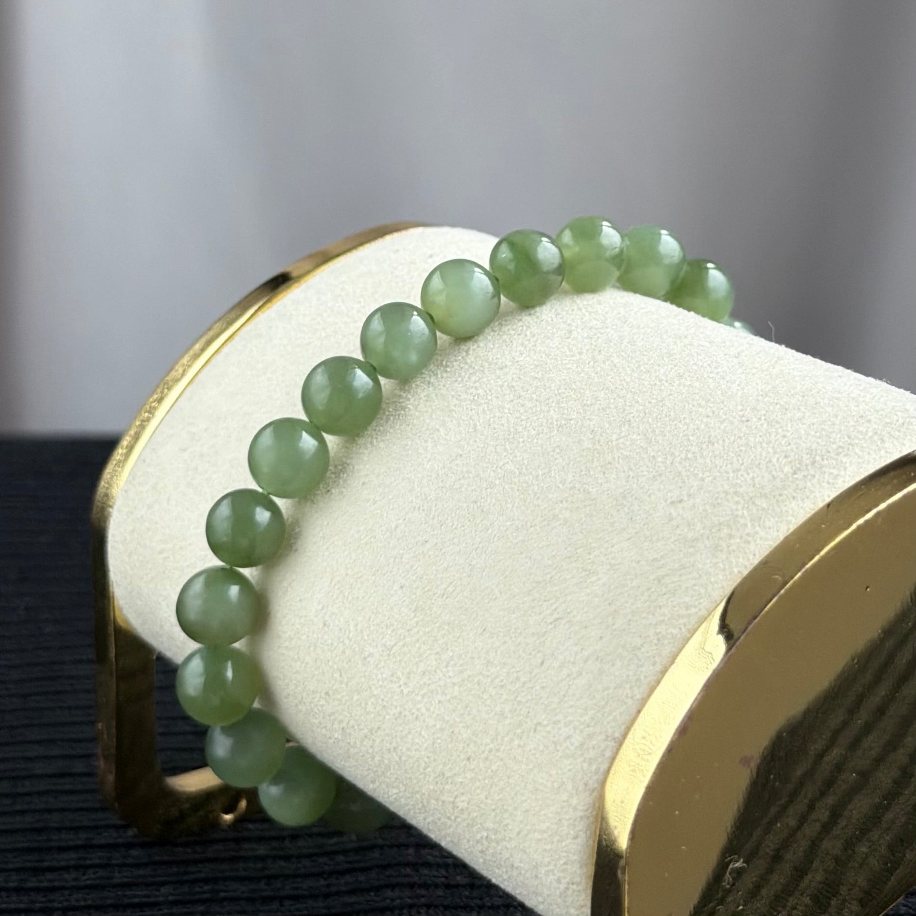 The Velvet Evergreen 8.0mm Nephrite Bracelet 绒翠常青