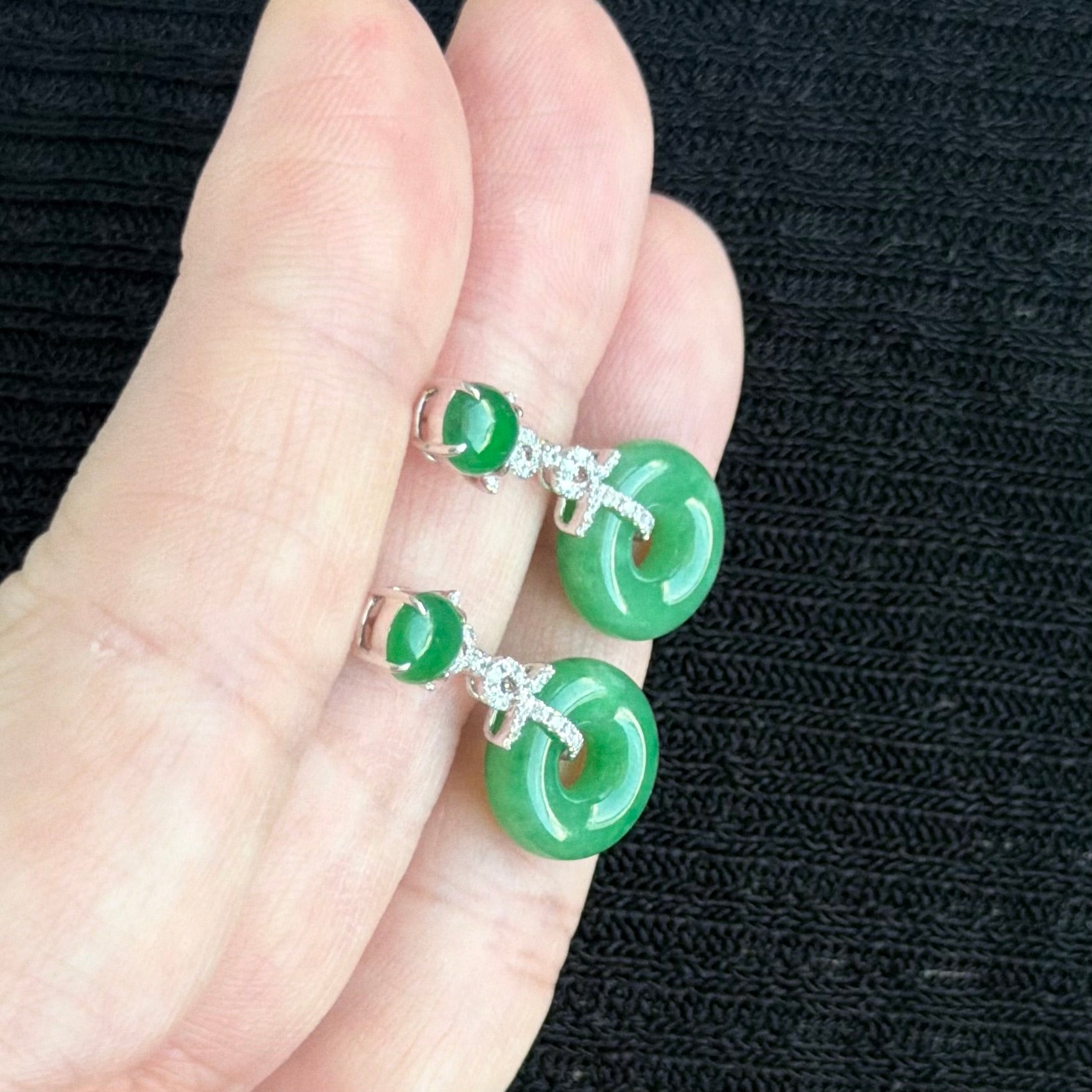 Ripples on the Emerald Pond Jadeite Earrings 双翠沁心
