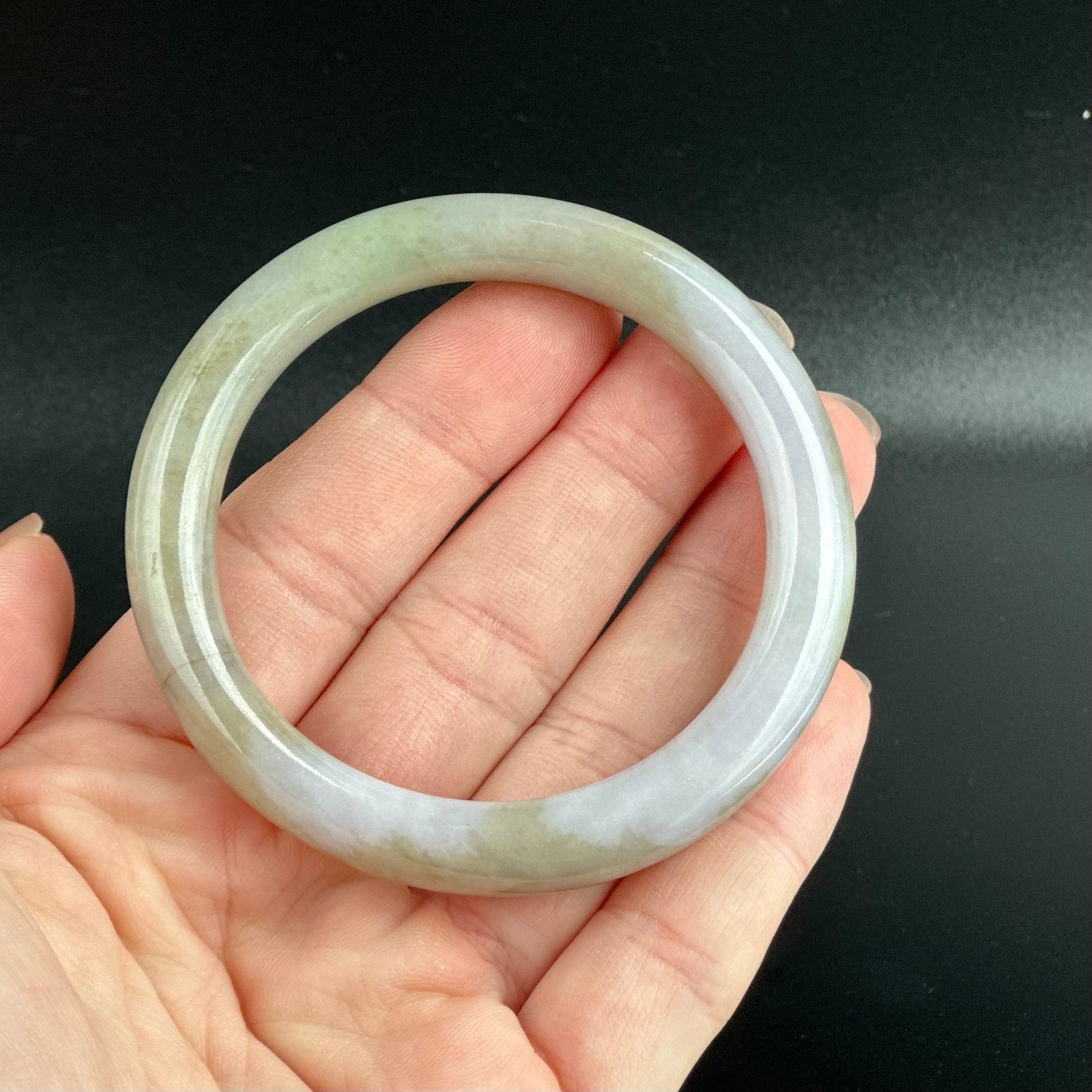 112855 55.0mm Rare Dual Tone Rounded Jade Bangle