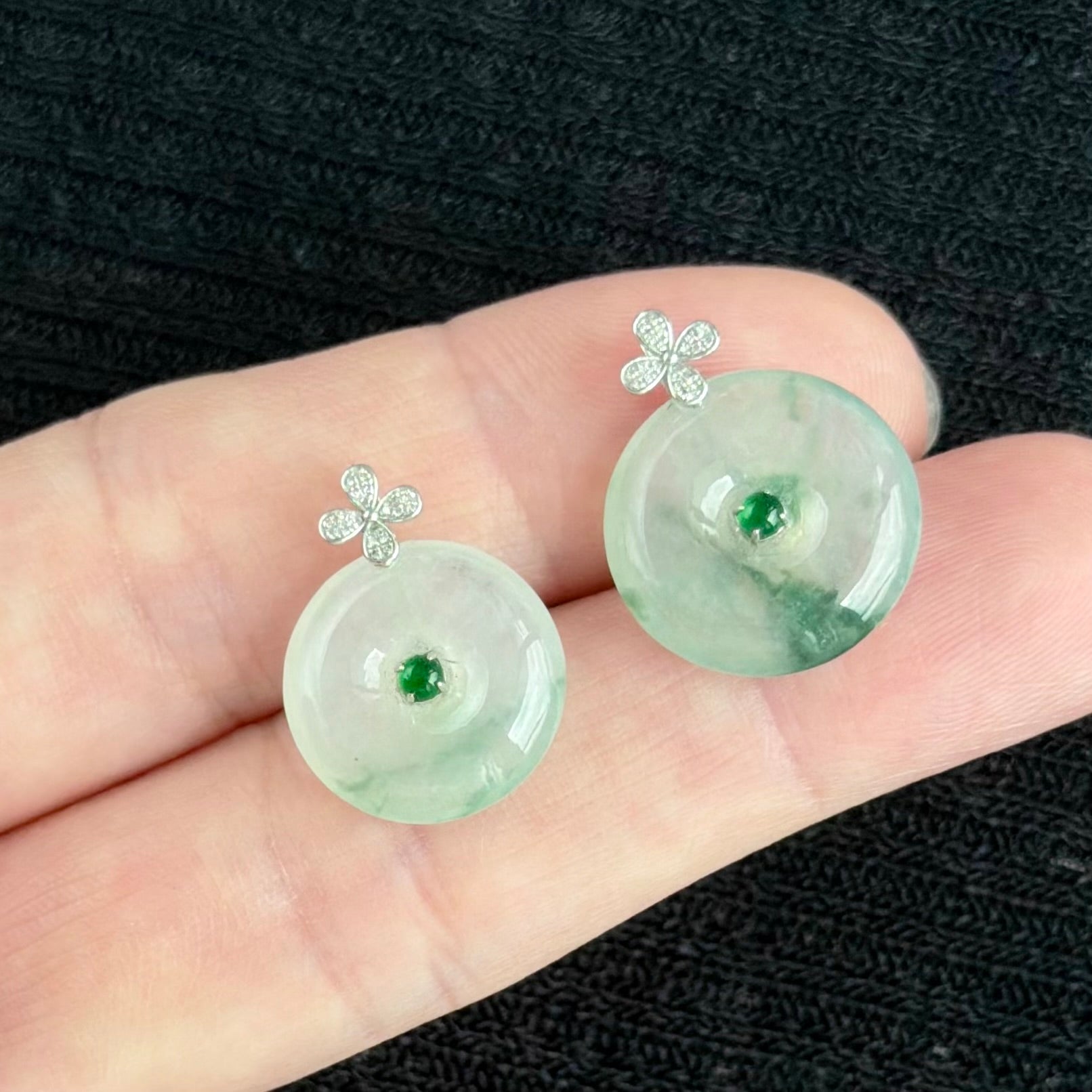 Flora of the Clear Spring Jadeite Pendant 清泉花影