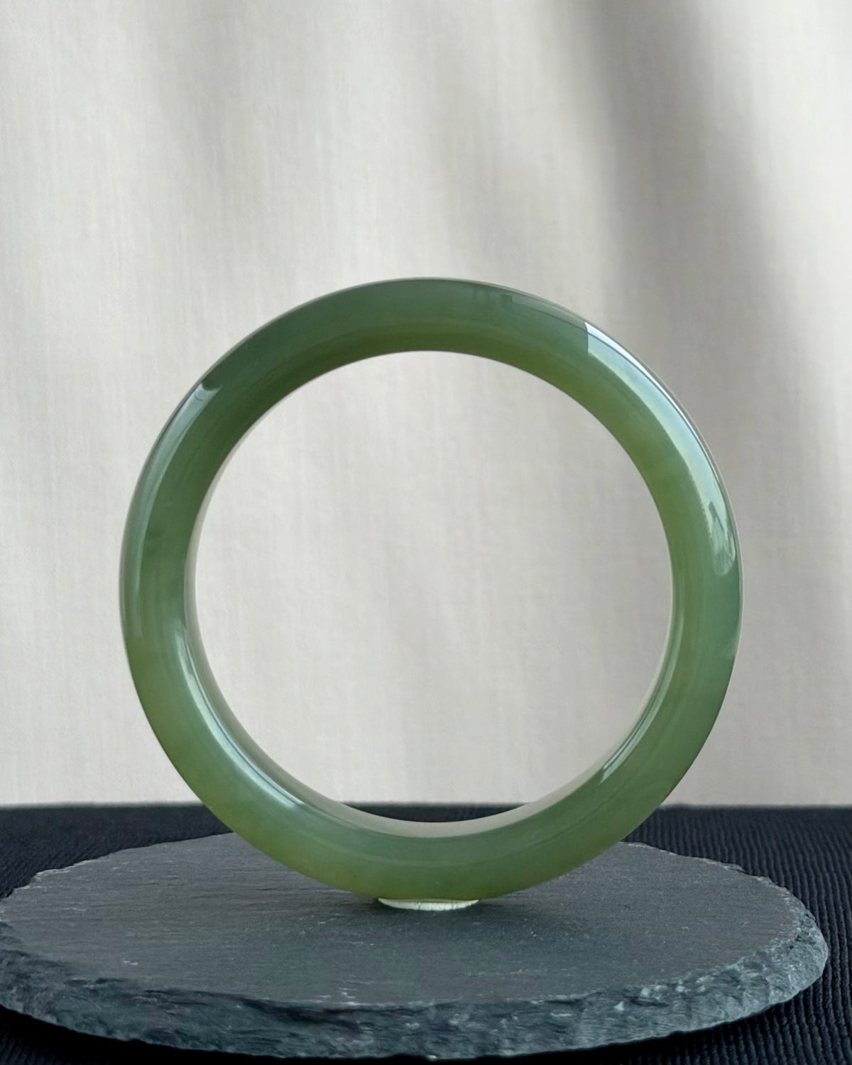 The Kyoto Bamboo Grove 56.0mm Nephrite Bangle 京都竹林
