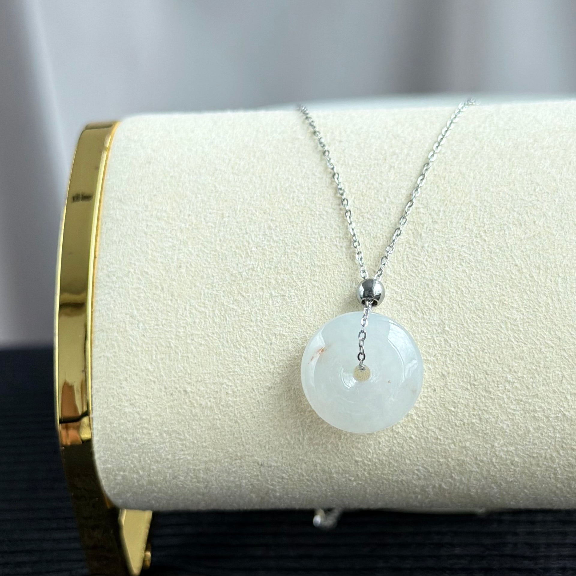 Glow Donut Pendant Collection 晶光平安扣