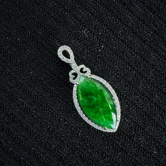 The Imperial Flame Jadeite Pendant 帝翠之焰