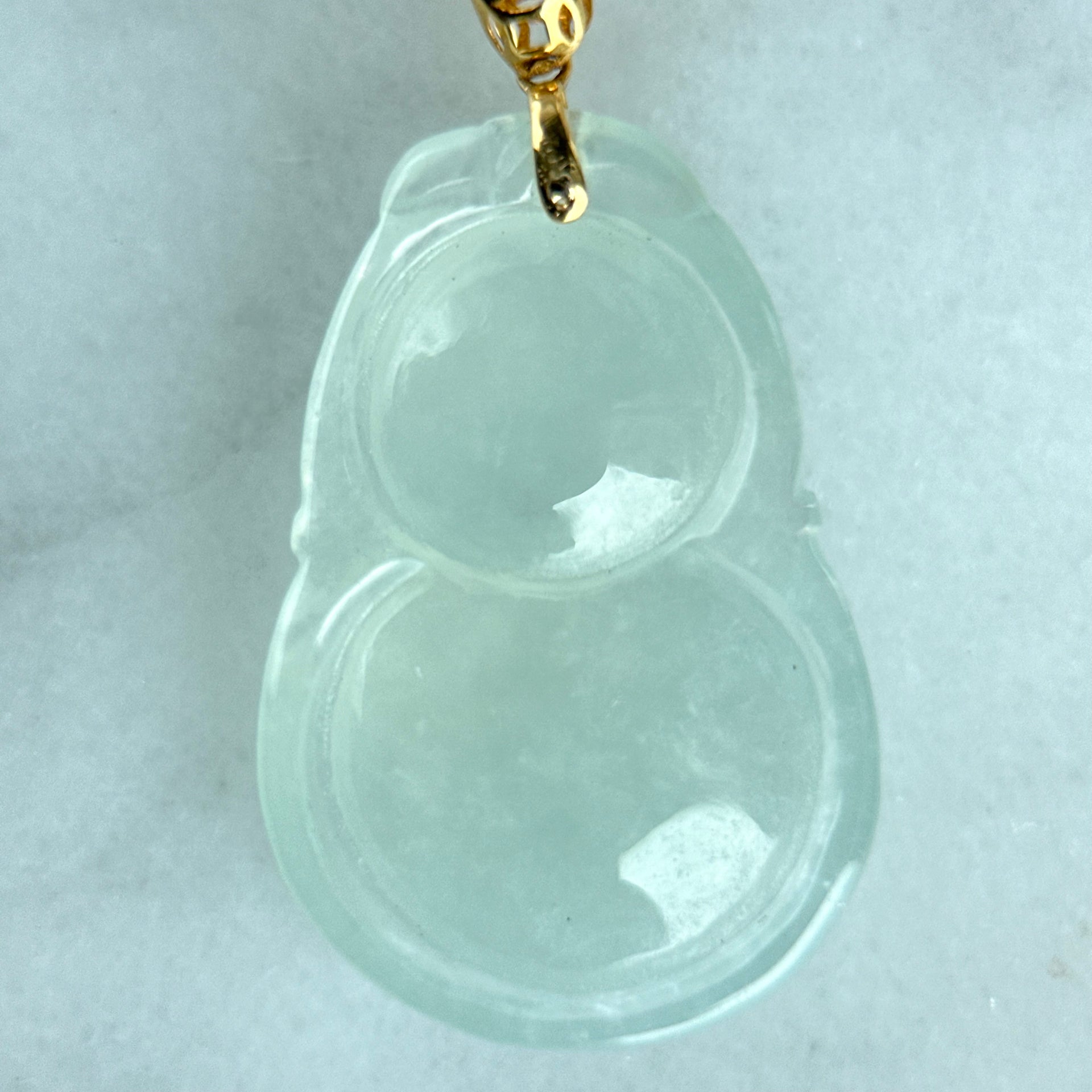 13191 Highly Translucent Light Green Hulu Jadeite Pendant