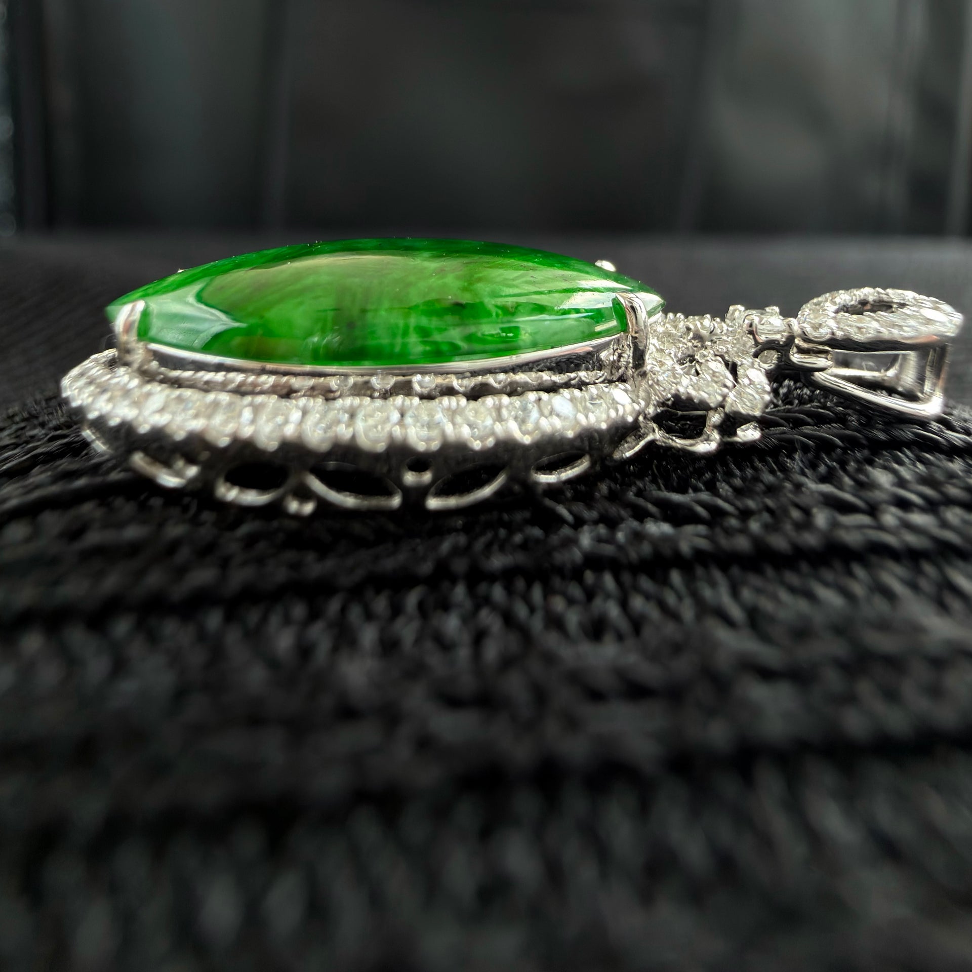 The Imperial Flame Jadeite Pendant 帝翠之焰