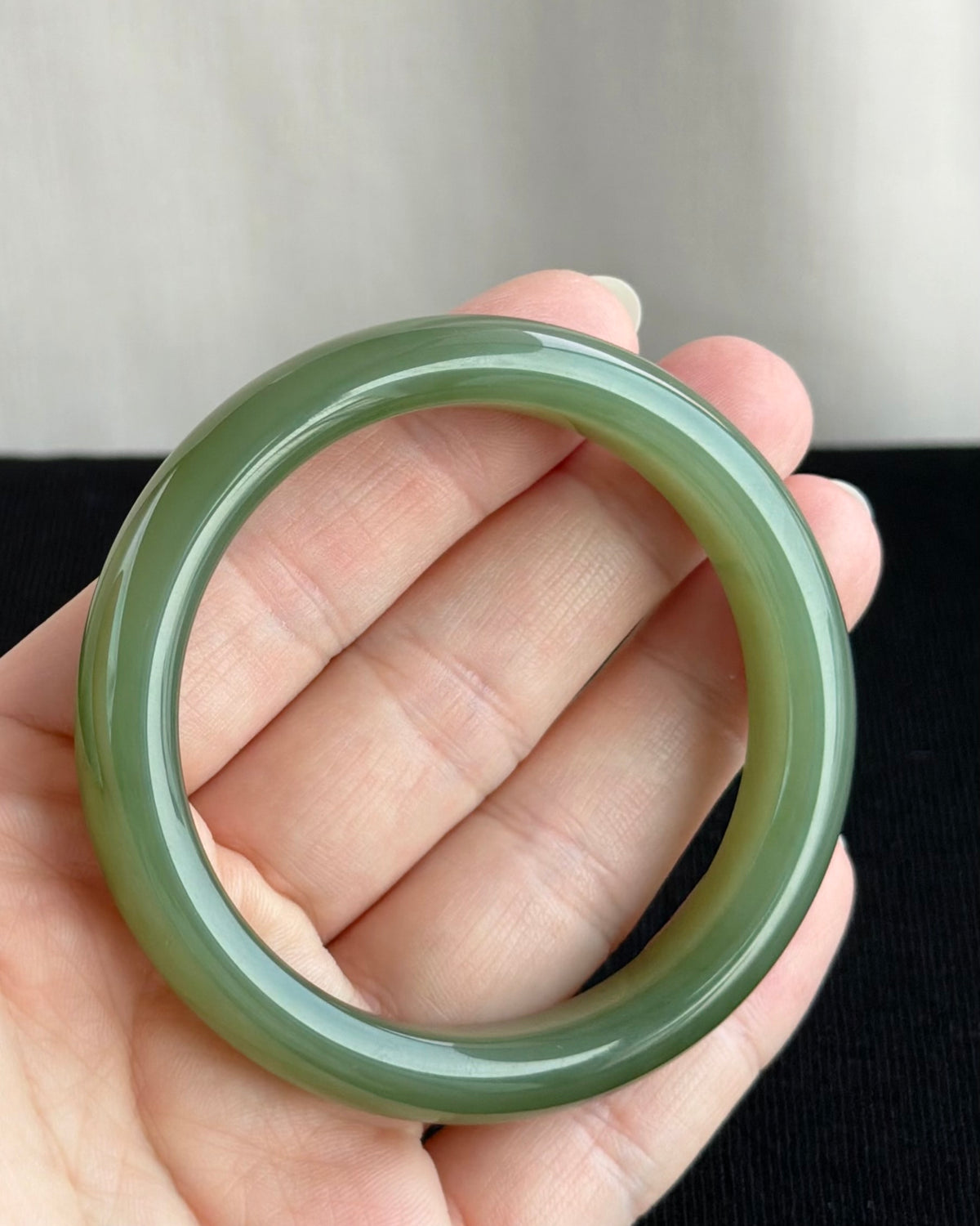 The Kyoto Bamboo Grove 56.0mm Nephrite Bangle 京都竹林