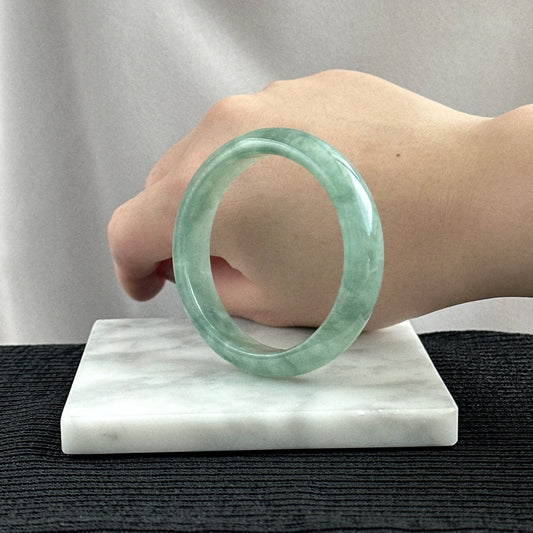 Secret Garden Jadeite Bangle 52.9mm 秘境花园