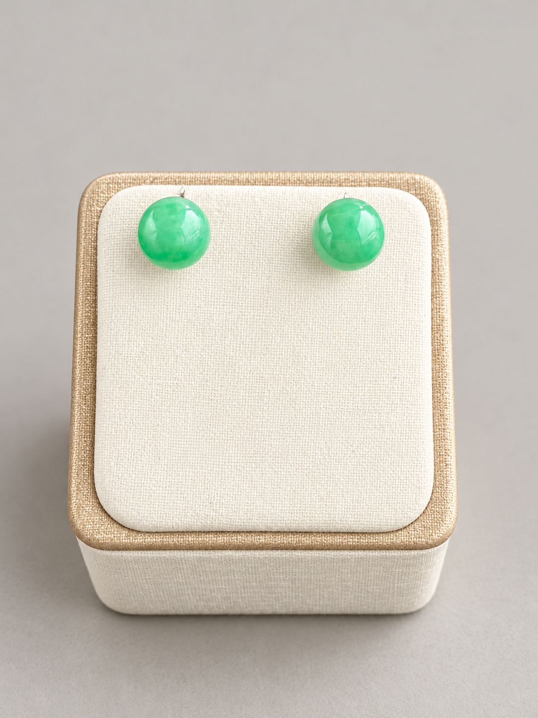 Spring Bud Jadeite Earring Studs 春芽