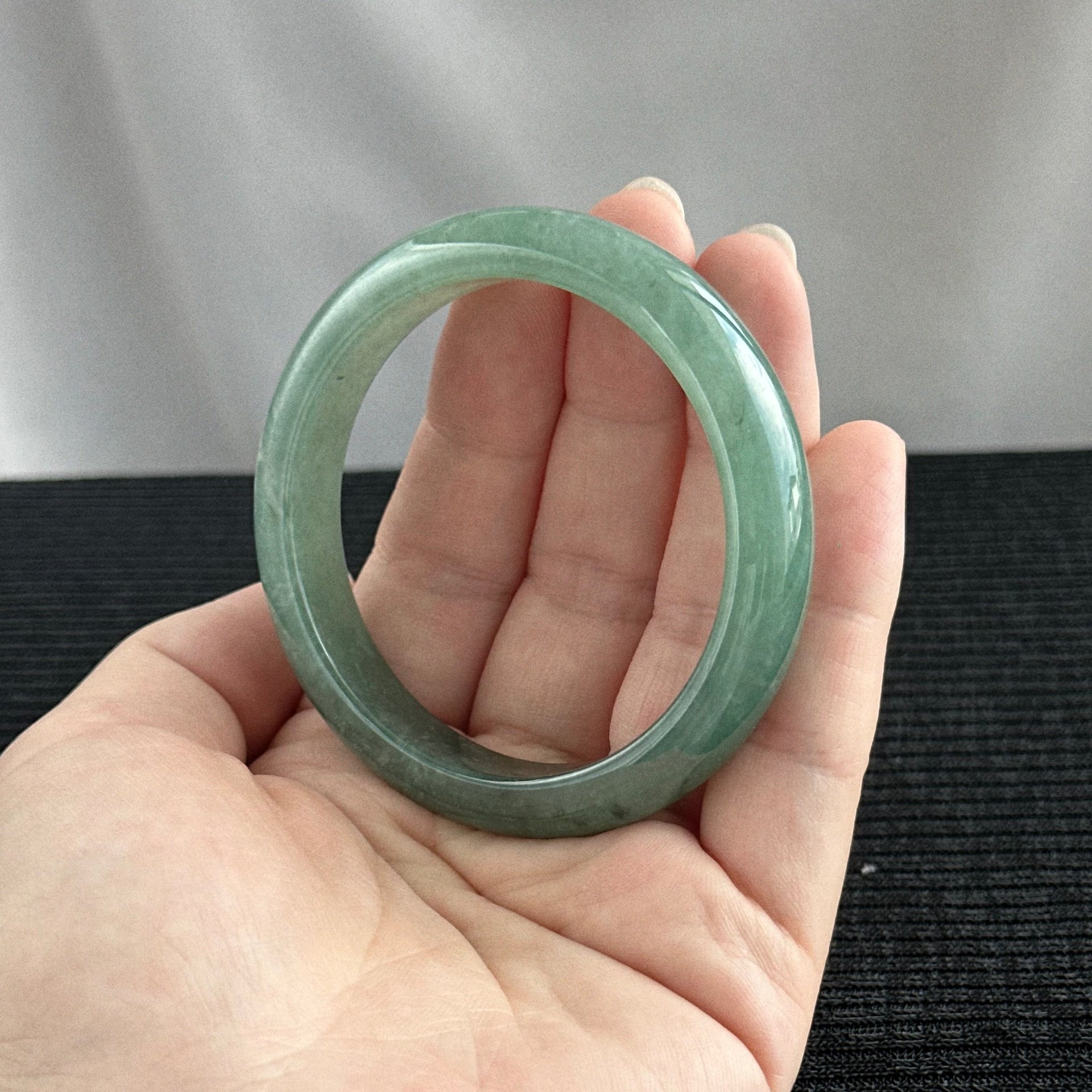Emerald River Jadeite Bangle 56.7mm 翡翠潺潺