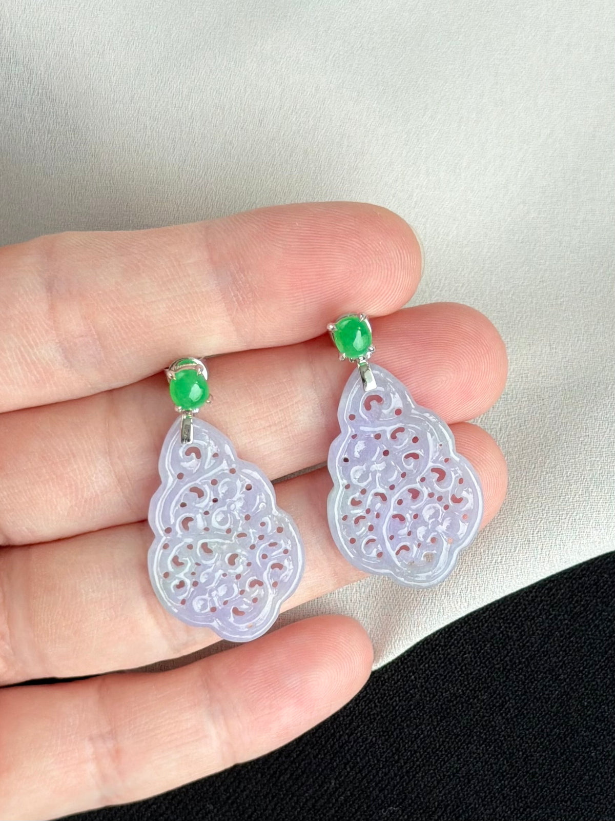 Violet Aura Jadeite Earrings 紫气东来 (Preview)