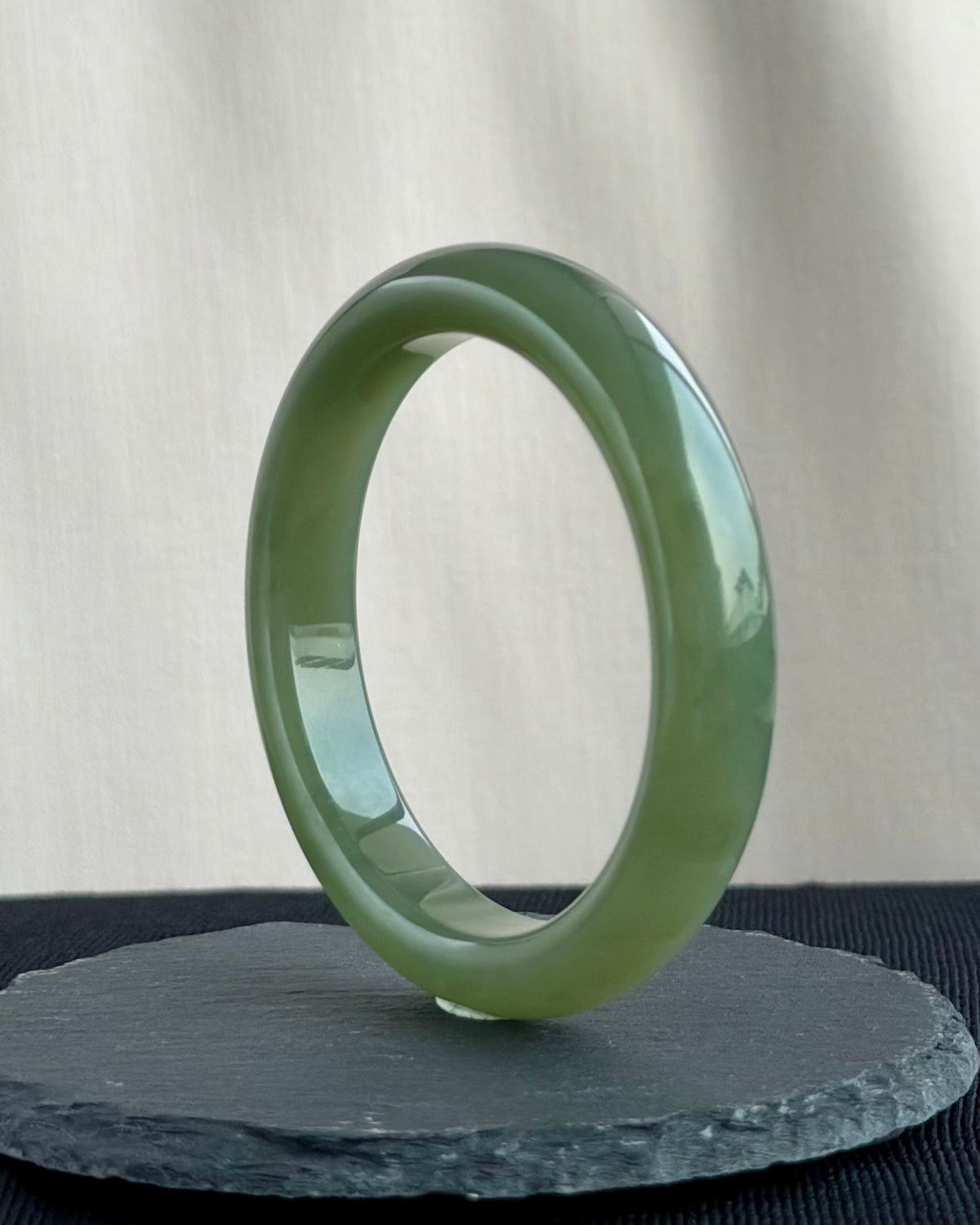 The Kyoto Bamboo Grove 56.0mm Nephrite Bangle 京都竹林