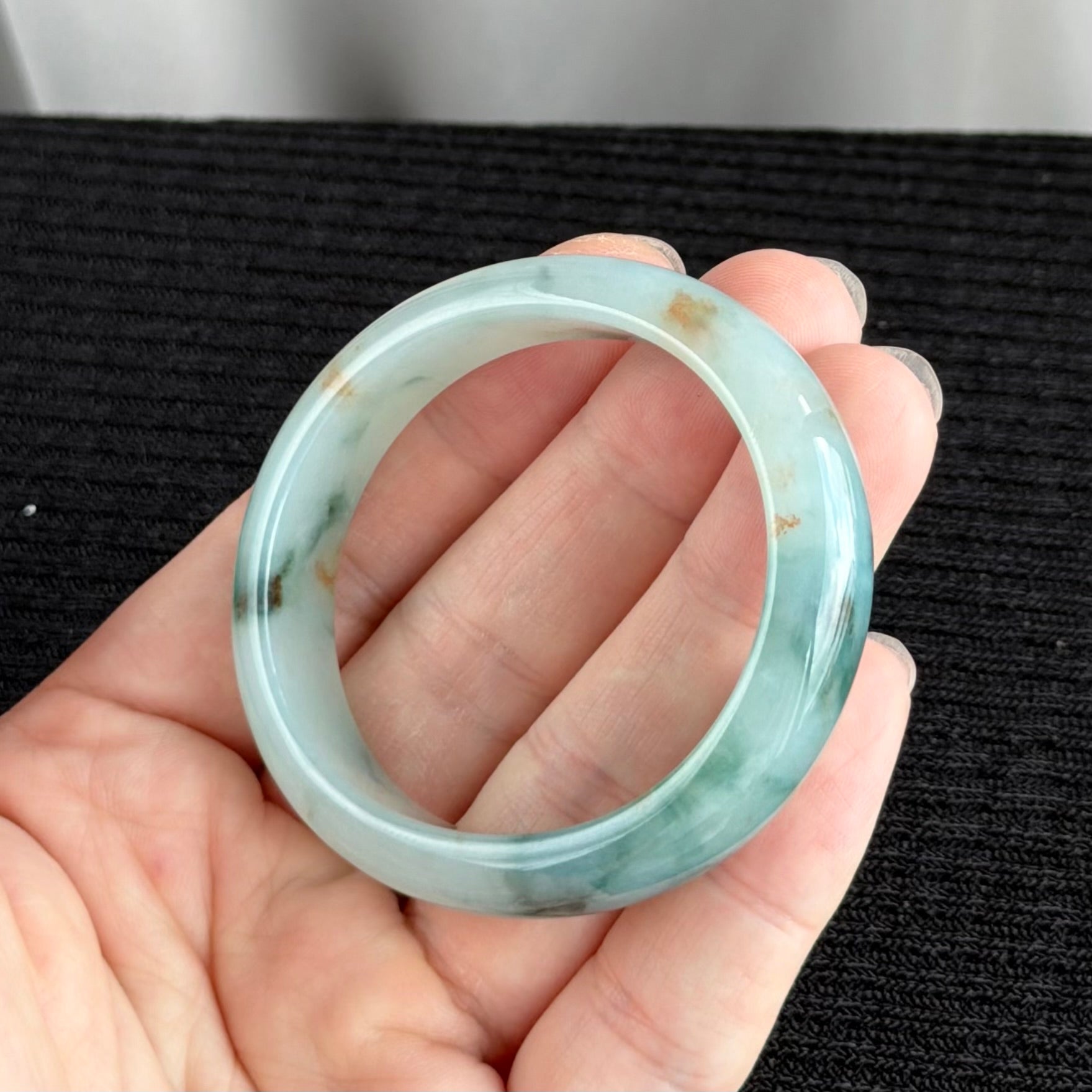 Jade with Red Petals Jadeite Oval Bangle 52.0mm 翠中绯瓣