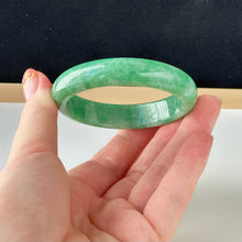 Load image into Gallery viewer, 123055 54.5mm Full Intense Green Jade Bangle
