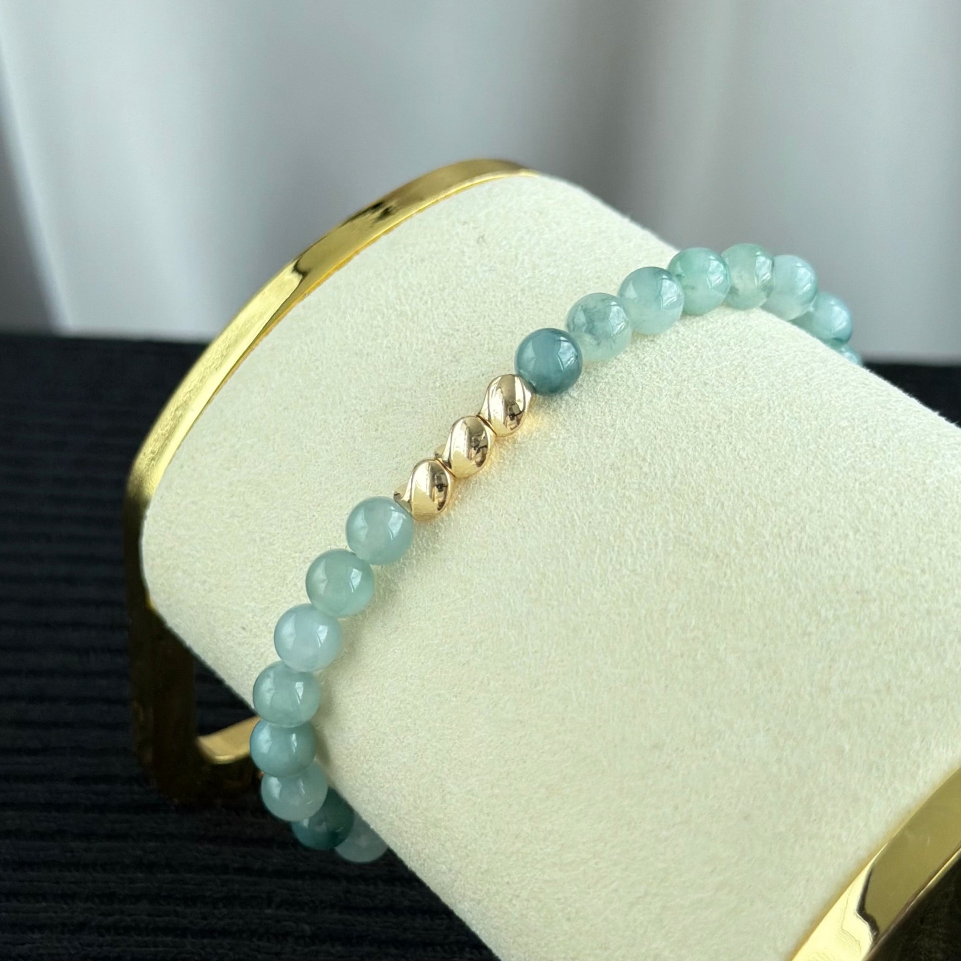 Mosswater Veil 6.0mm Jadeite Bracelet 青苔水纱